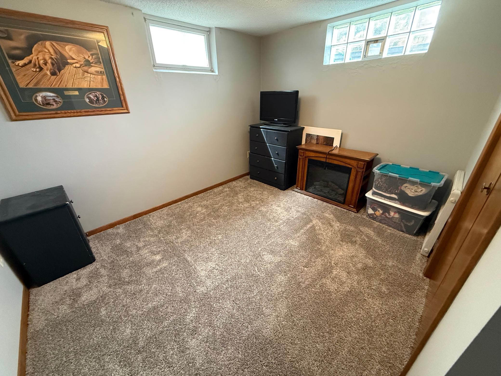 404 4th Avenue W Property Photo 24