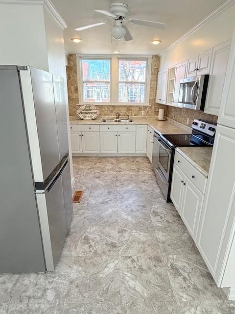 609 Lake Boulevard Ne Property Photo 4