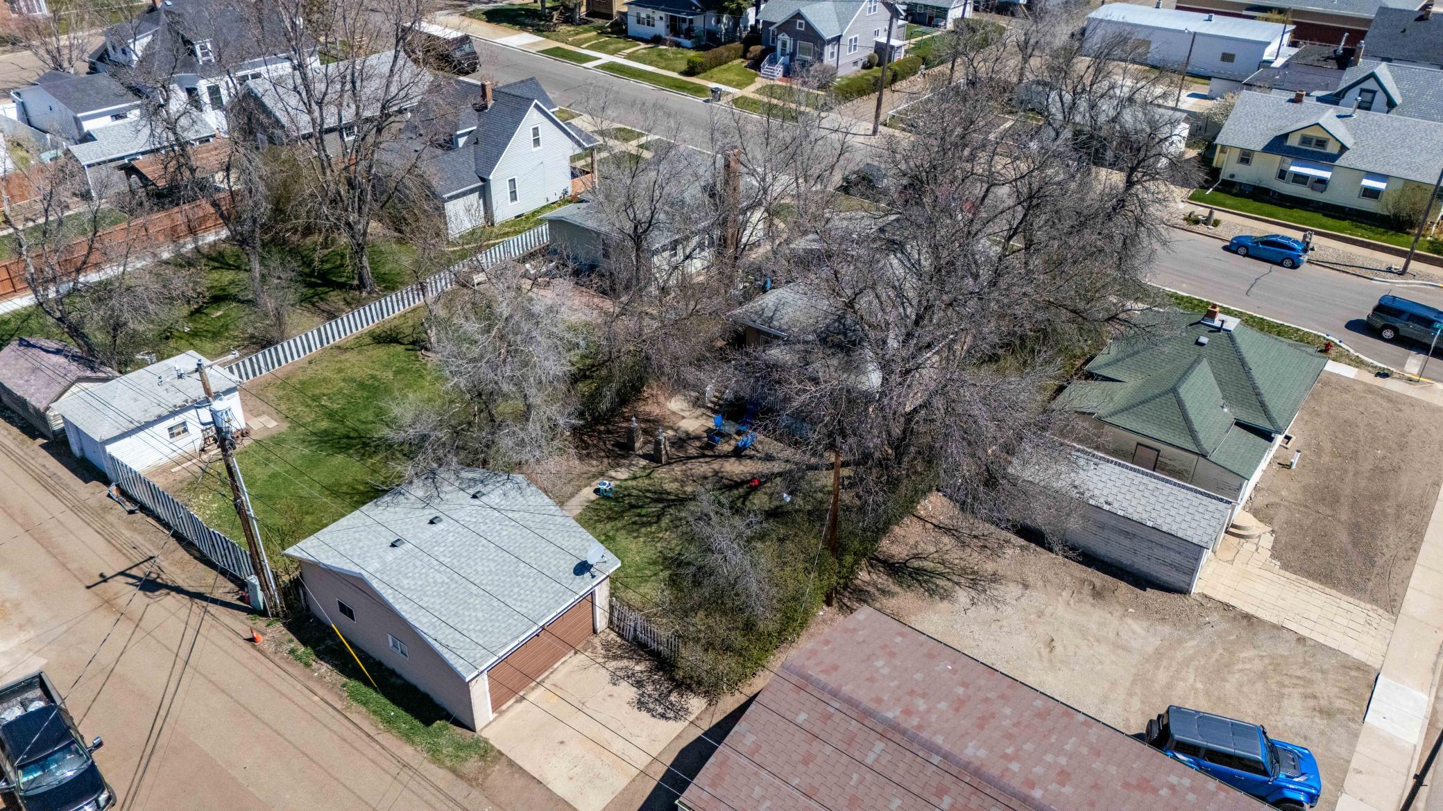 11 6th Avenue W Property Photo 7