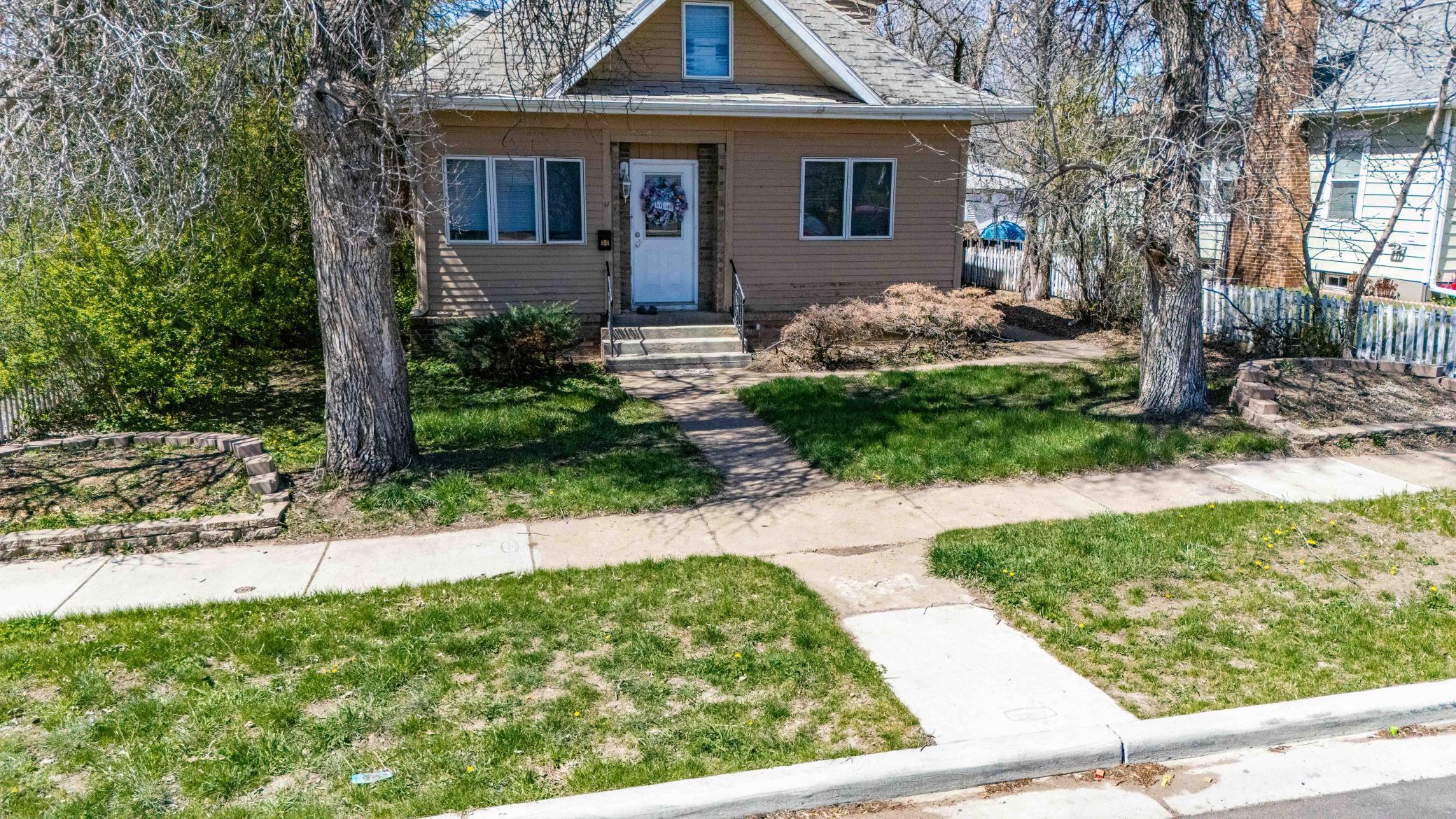11 6th Avenue W Property Photo 13