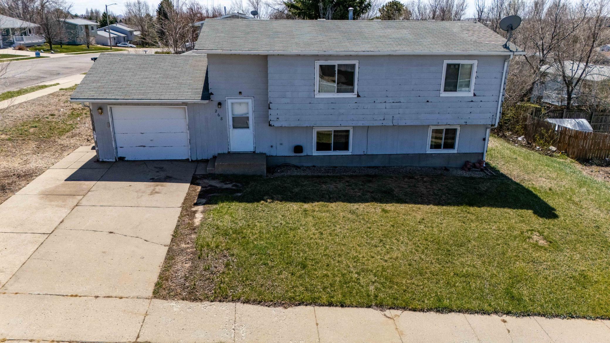 11 6th Avenue W Property Photo 14