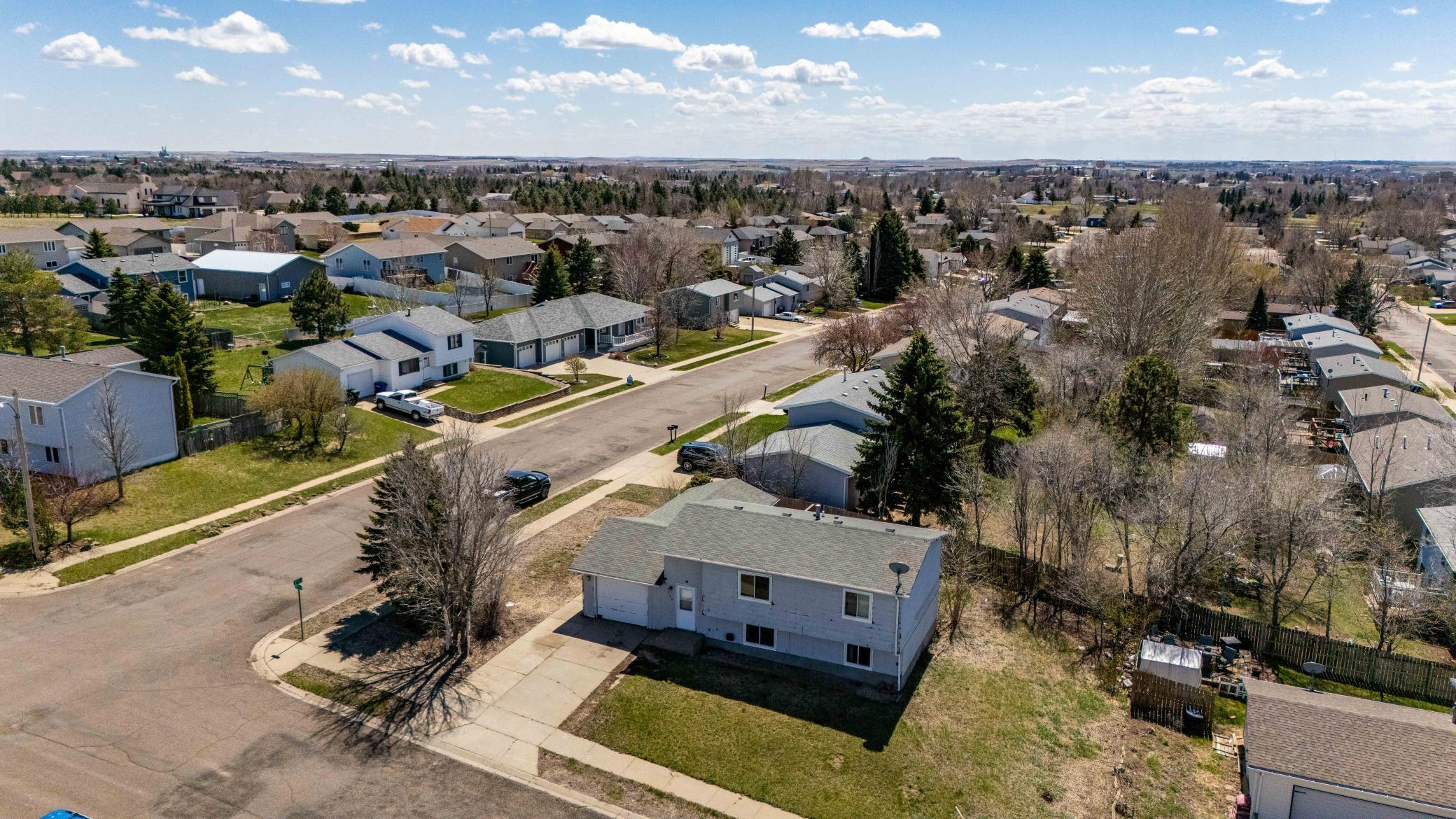 11 6th Avenue W Property Photo 15