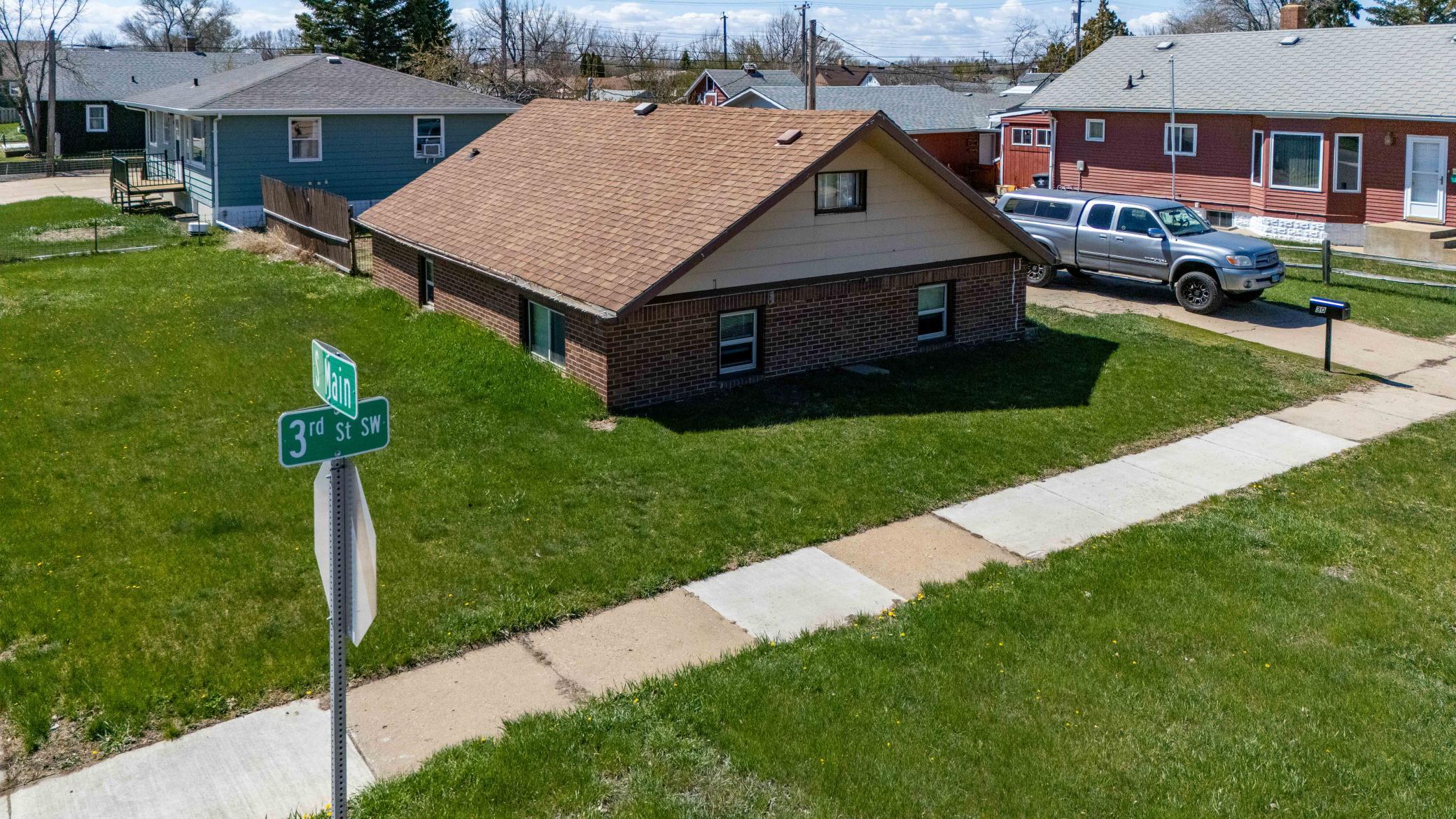 11 6th Avenue W Property Photo 25