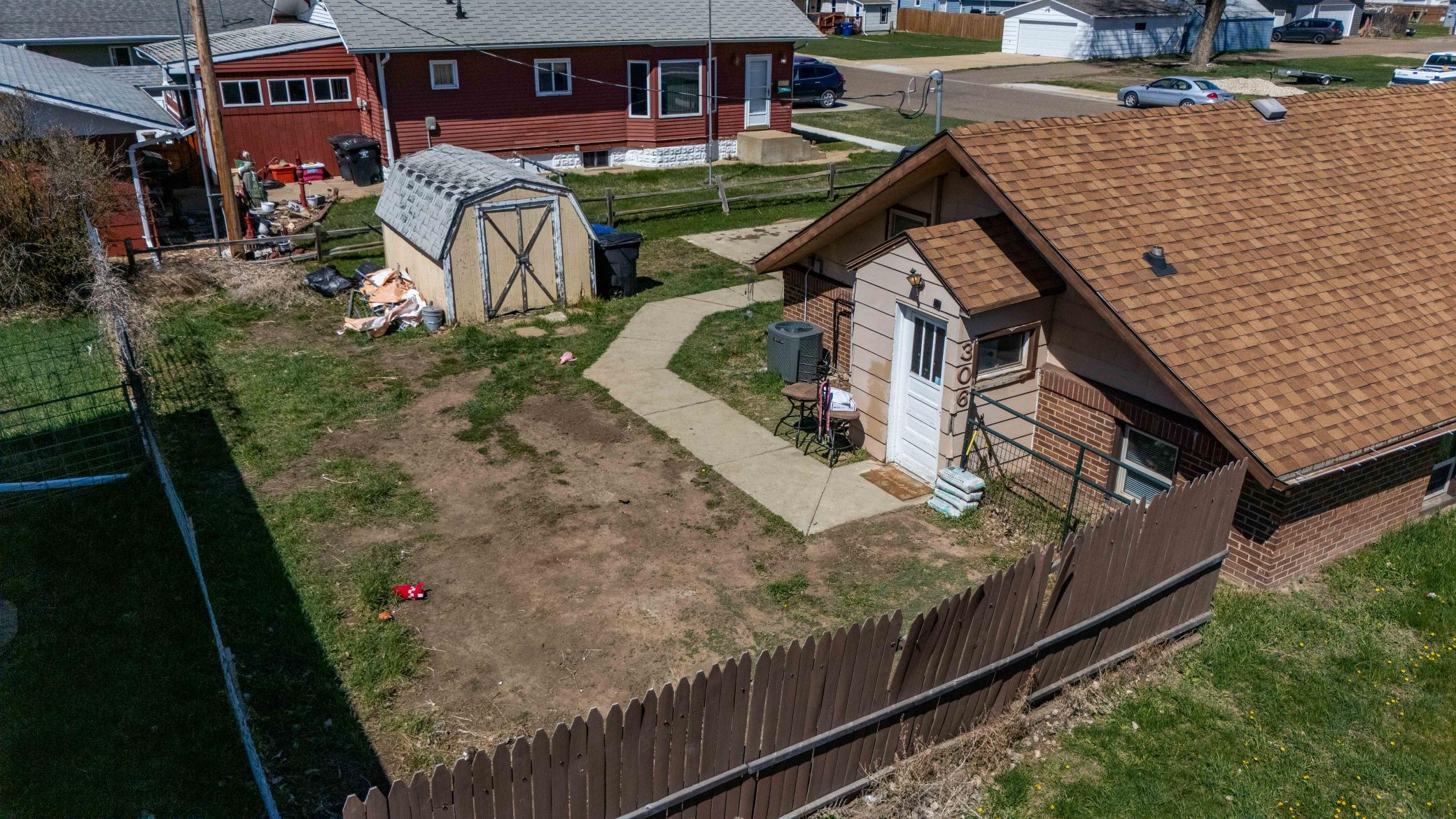 11 6th Avenue W Property Photo 30