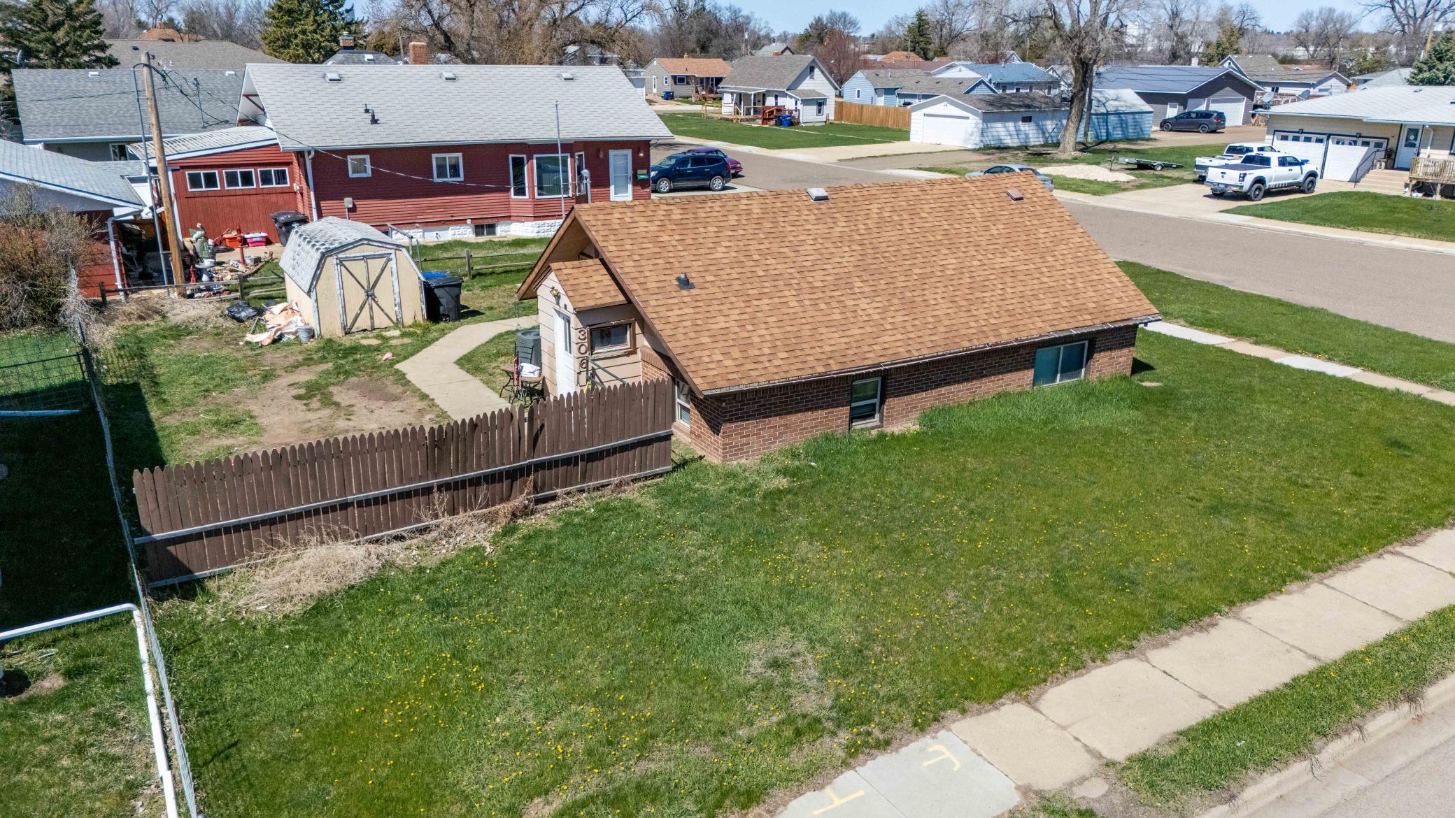 11 6th Avenue W Property Photo 31