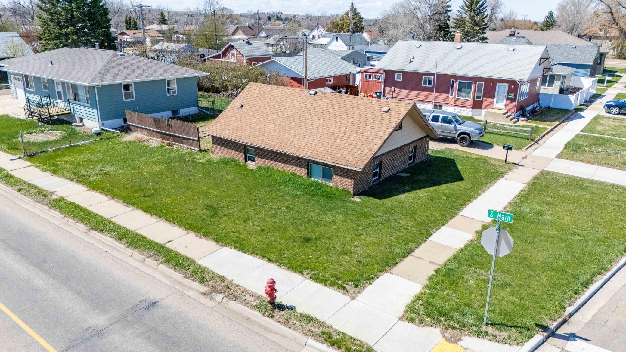 11 6th Avenue W Property Photo 32