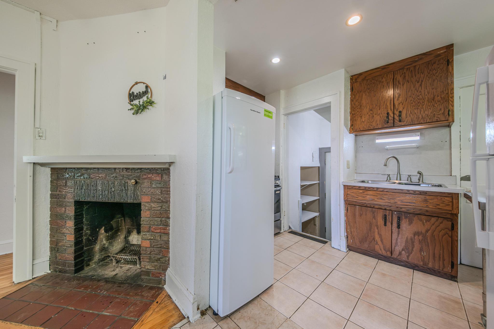 2394 Valentine Avenue Property Photo 12