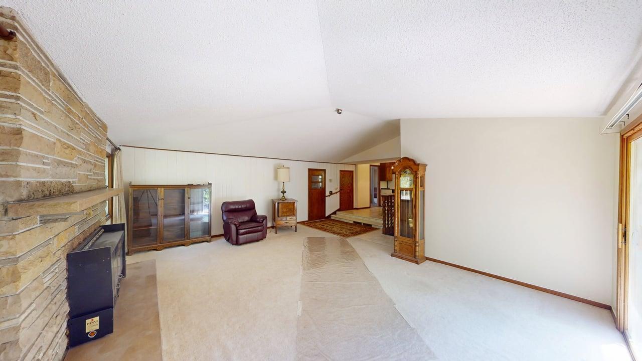1206 Bunker Lake Boulevard Ne Property Photo 3