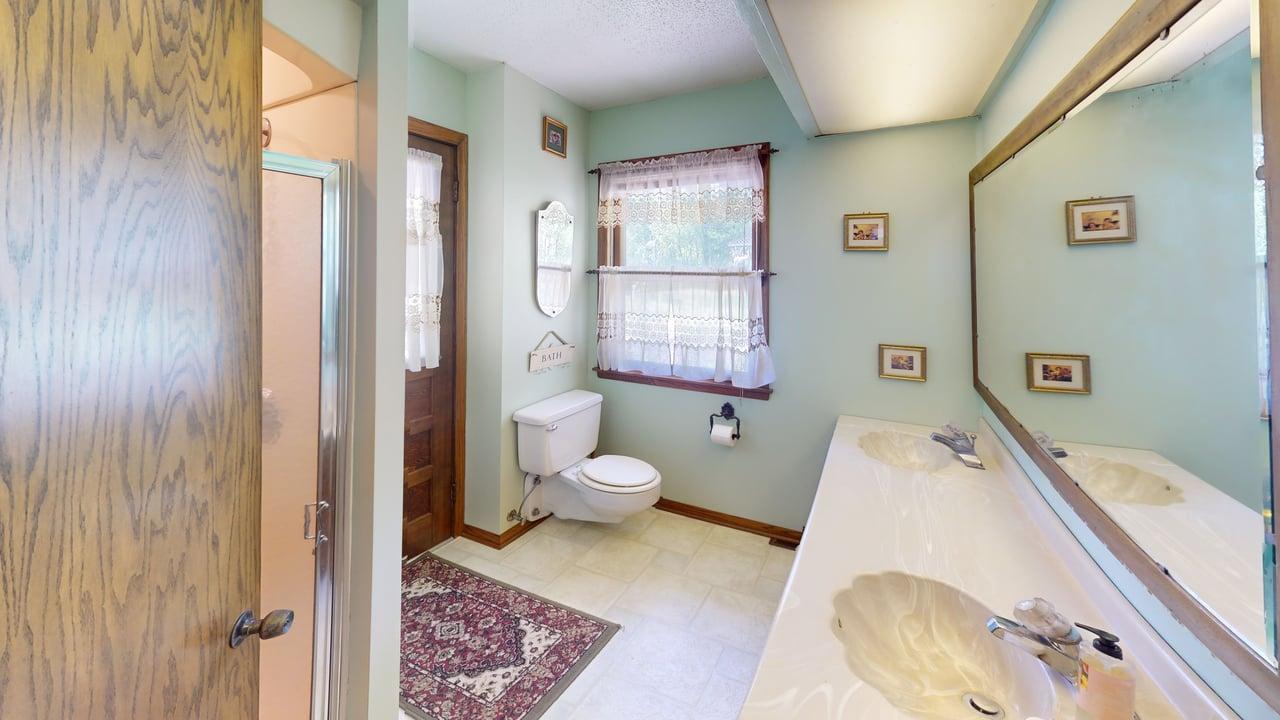 1206 Bunker Lake Boulevard Ne Property Photo 15