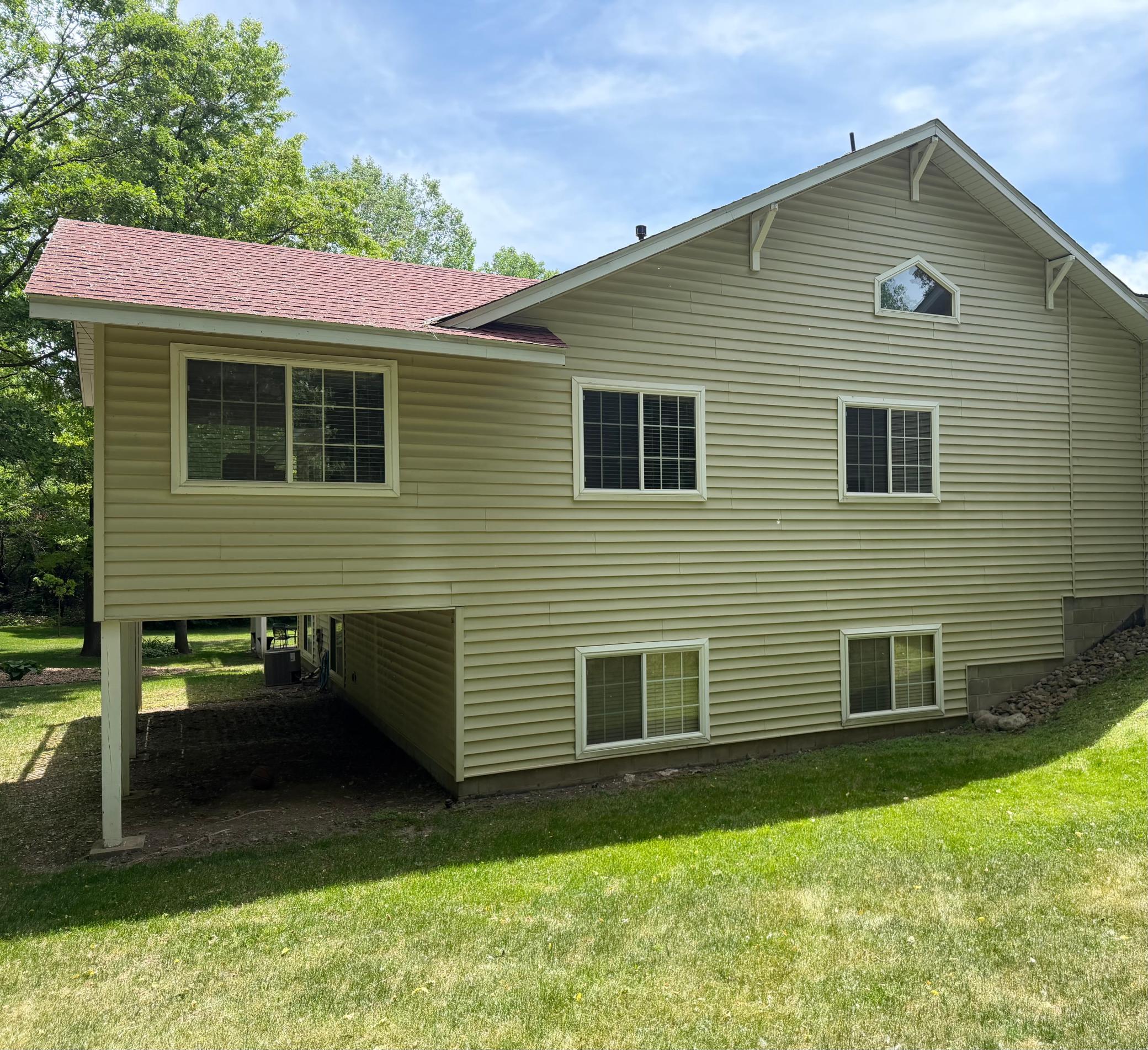736 E Nicollet Boulevard Property Photo 3