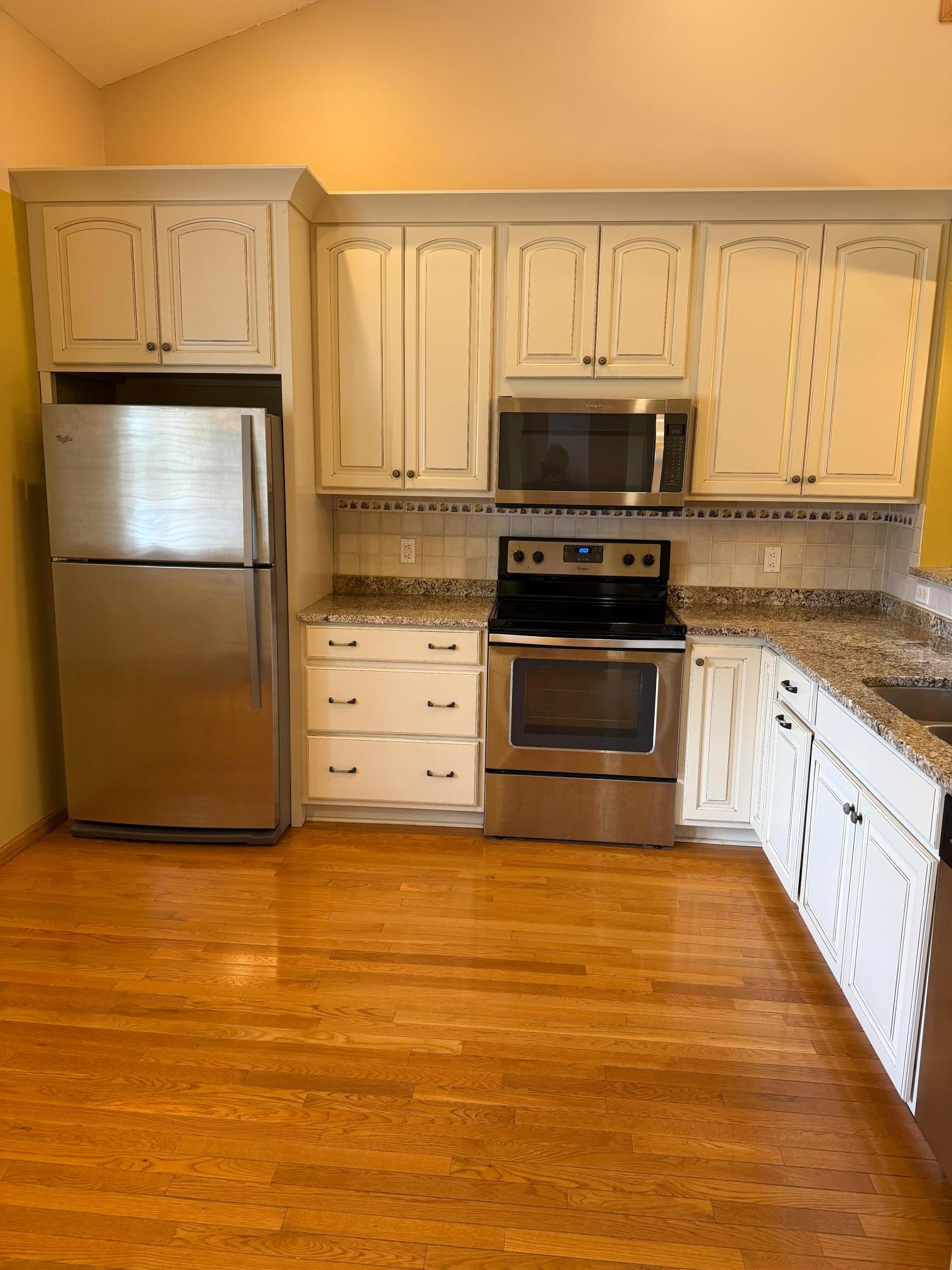 736 E Nicollet Boulevard Property Photo 6