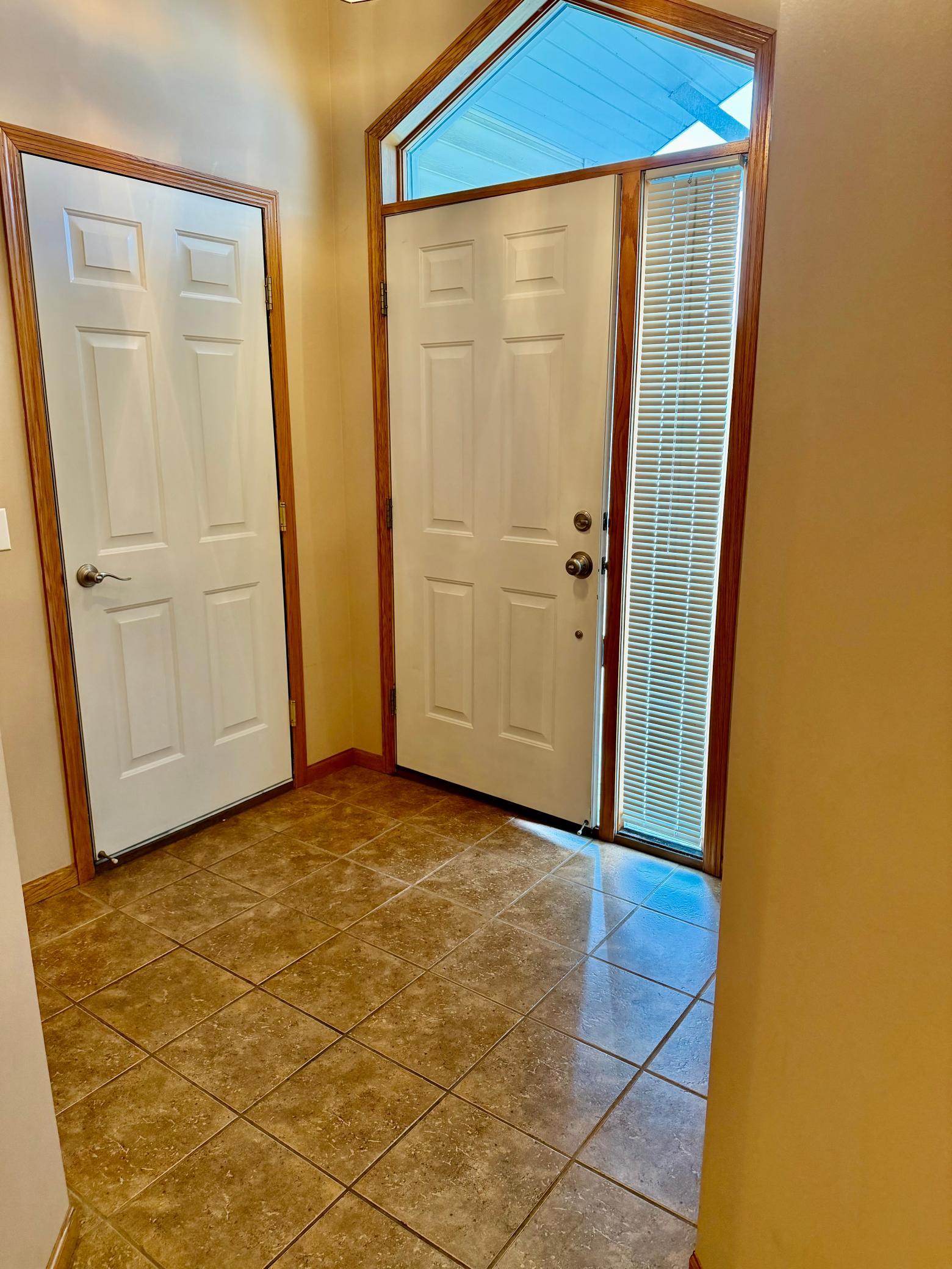 736 E Nicollet Boulevard Property Photo 7