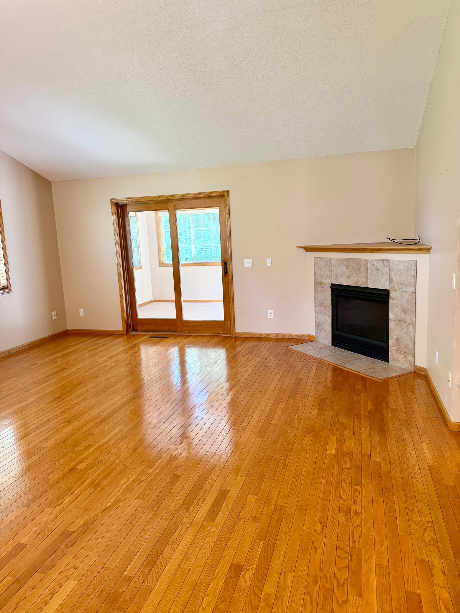 736 E Nicollet Boulevard Property Photo 10