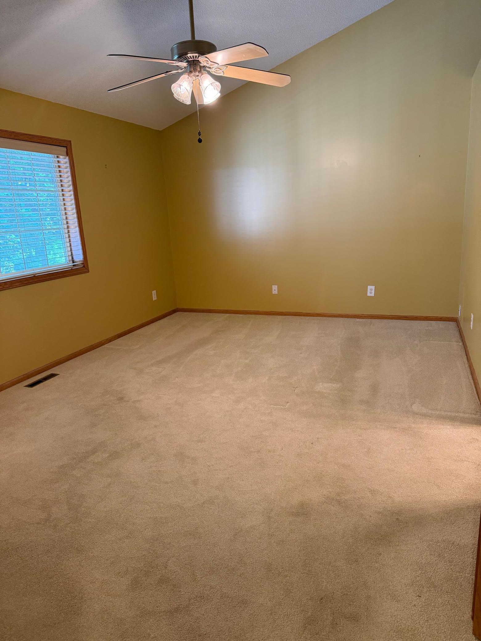 736 E Nicollet Boulevard Property Photo 15