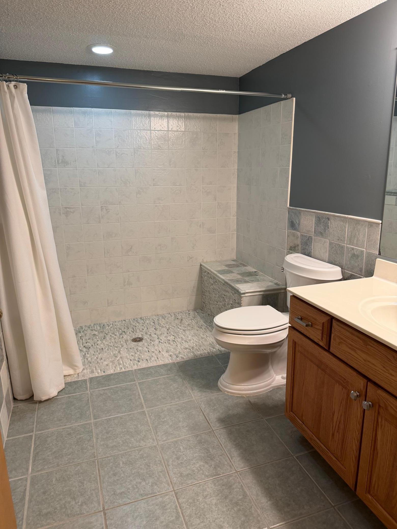 736 E Nicollet Boulevard Property Photo 21