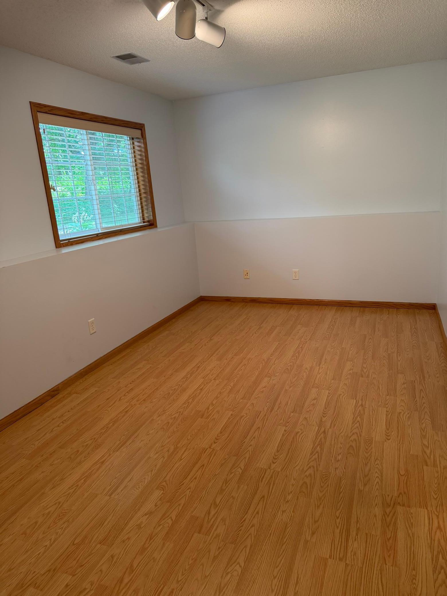 736 E Nicollet Boulevard Property Photo 22
