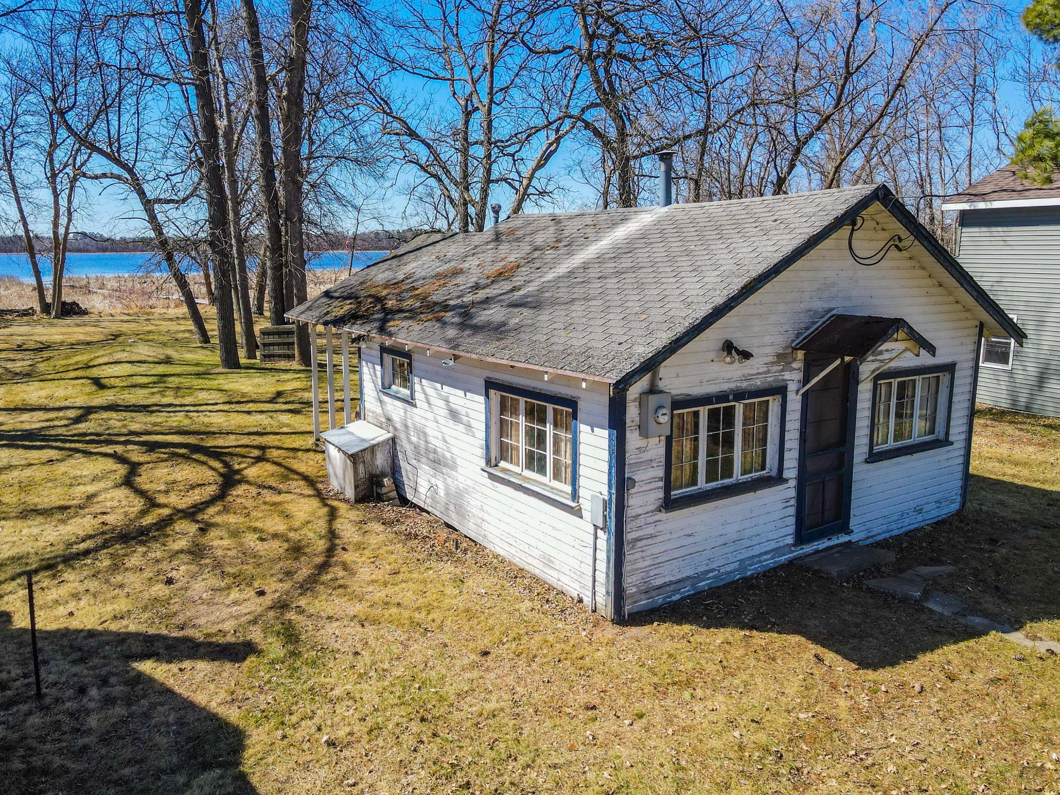39568 Twin Lakes Road Property Photo 1