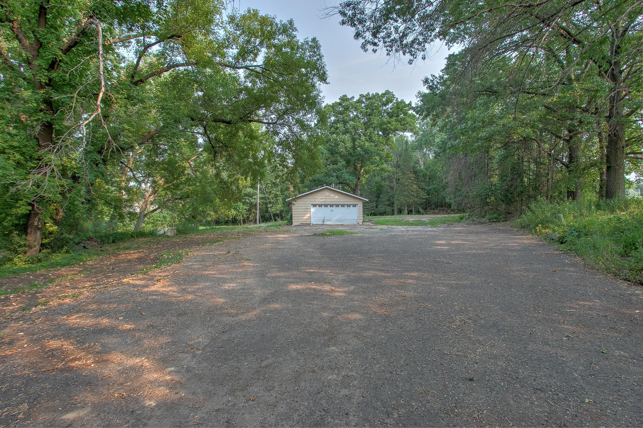 949 89th Lane Nw Property Photo 3