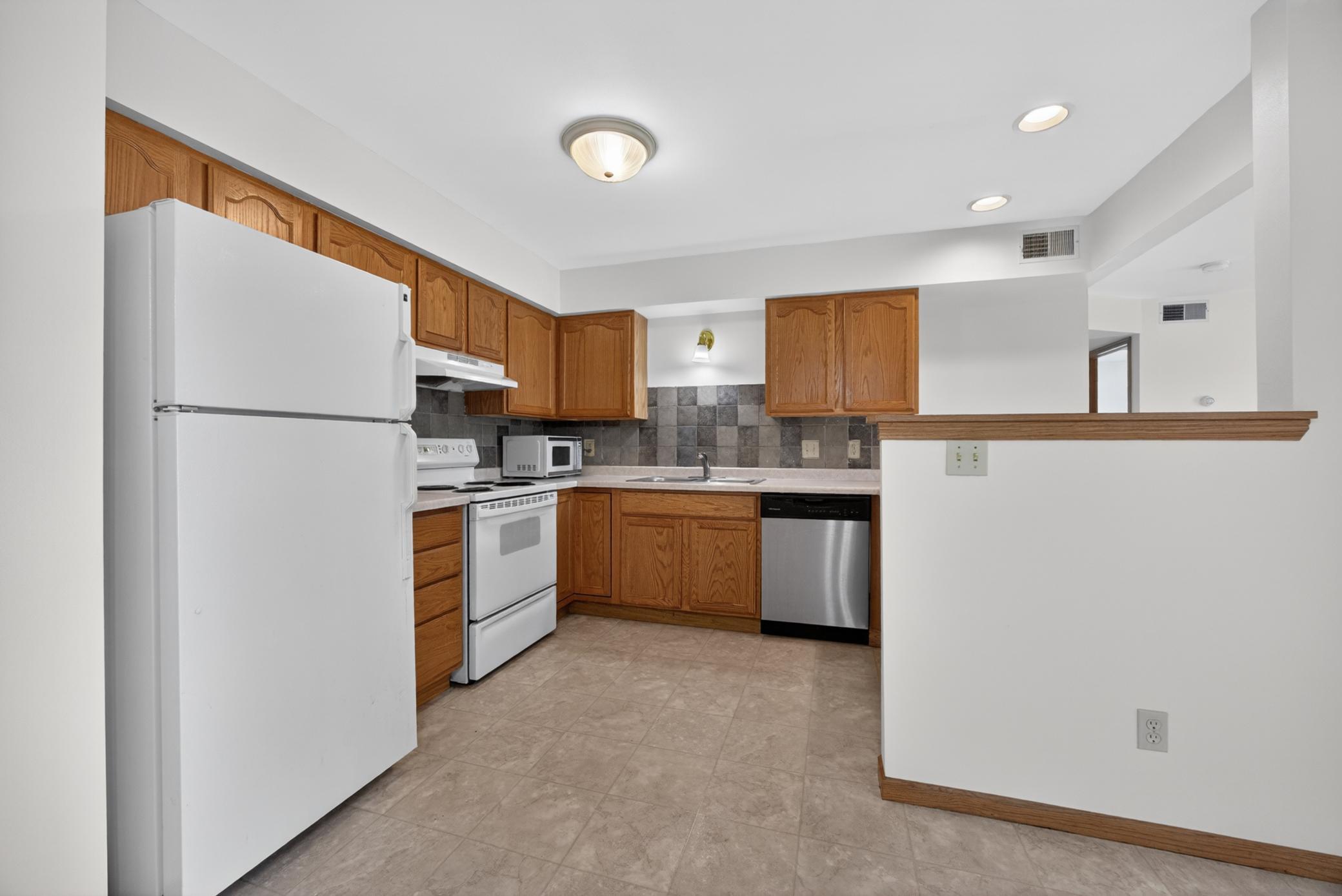 1826 Deerhaven Lane Ne 16 Property Photo 6