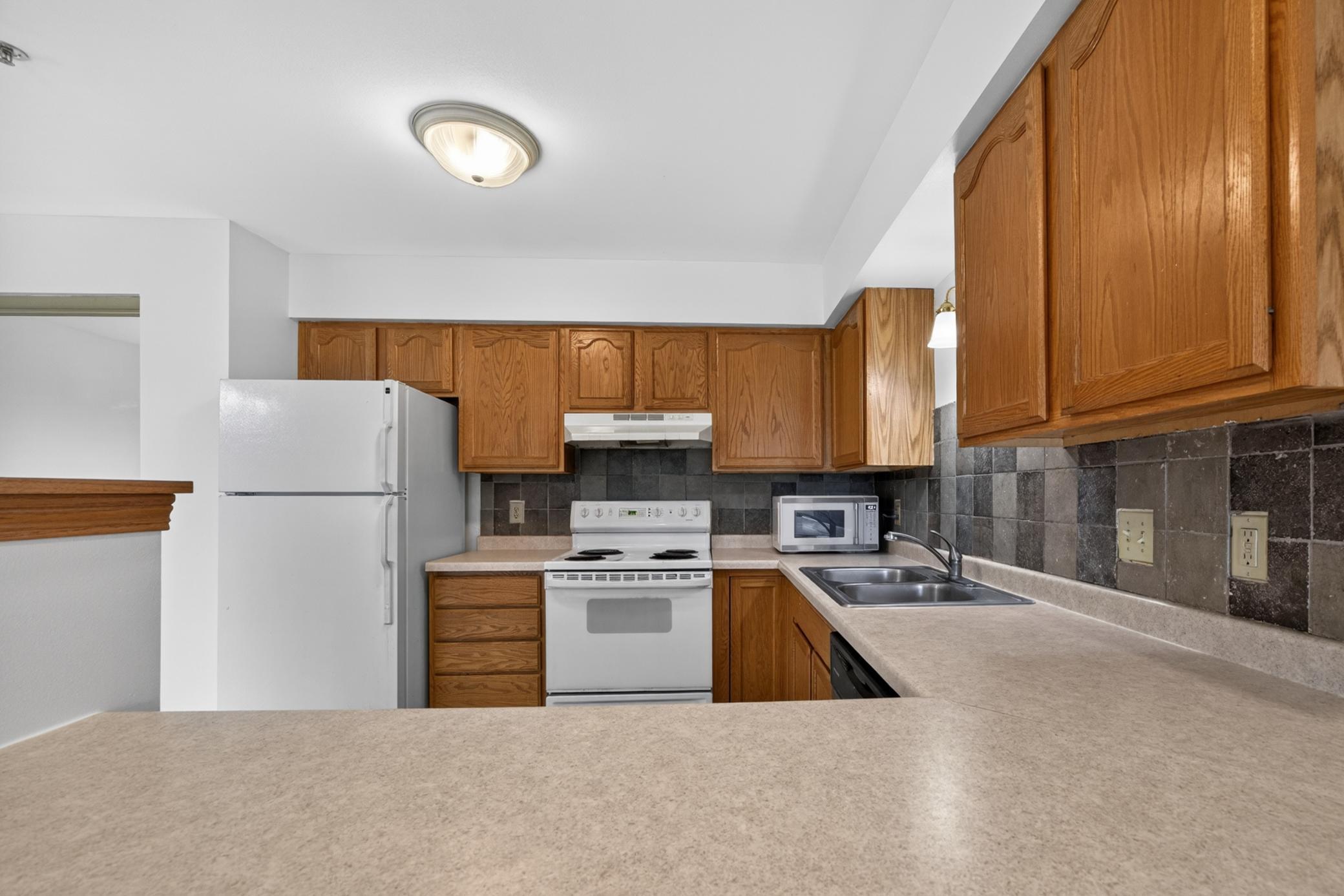1826 Deerhaven Lane Ne 16 Property Photo 9