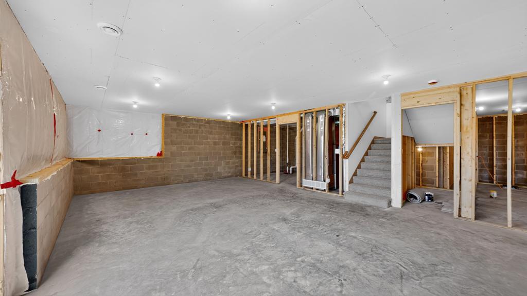 1693 Cherry Street E Property Photo 30