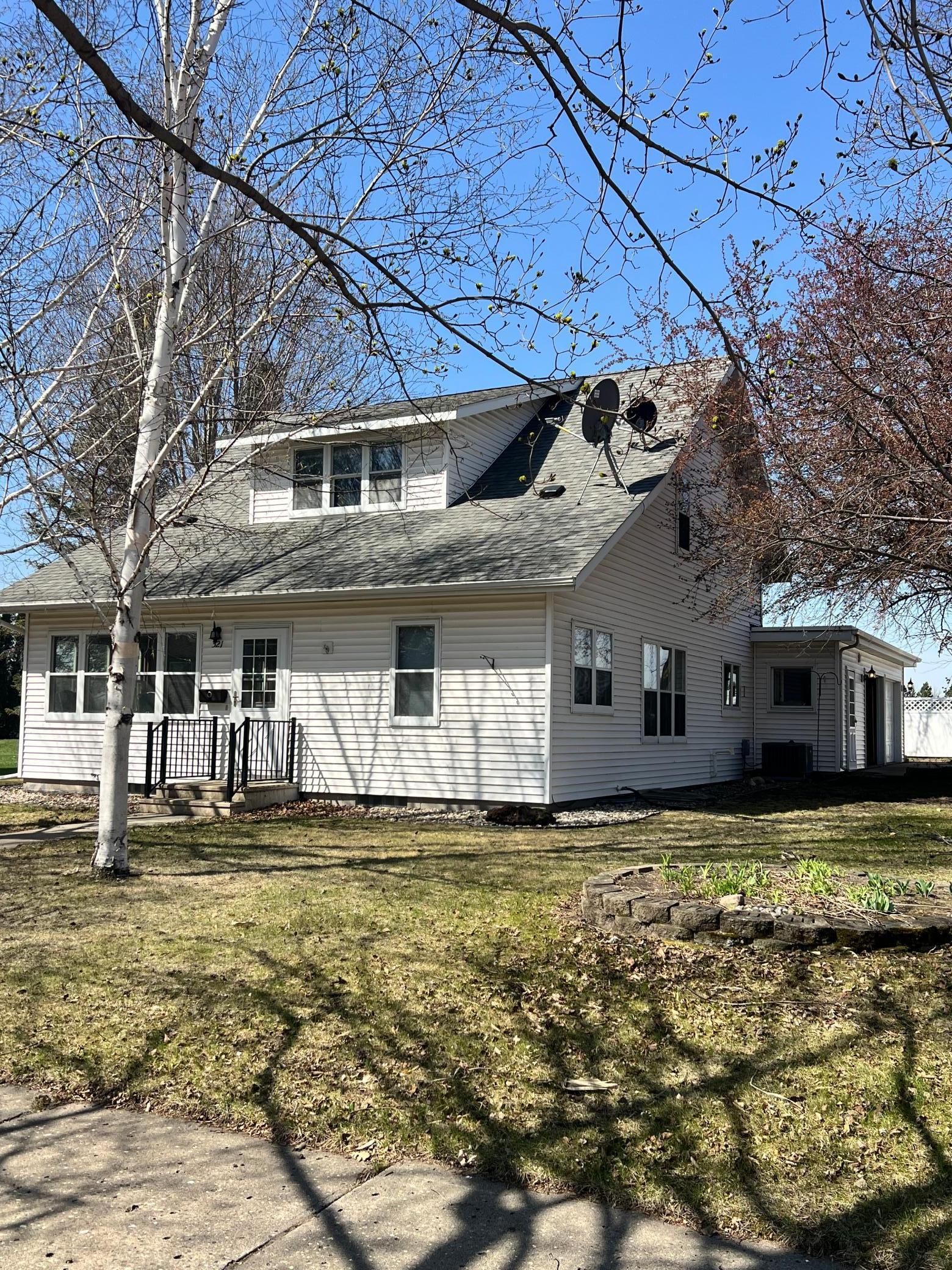 521 9th Avenue Property Photo 1