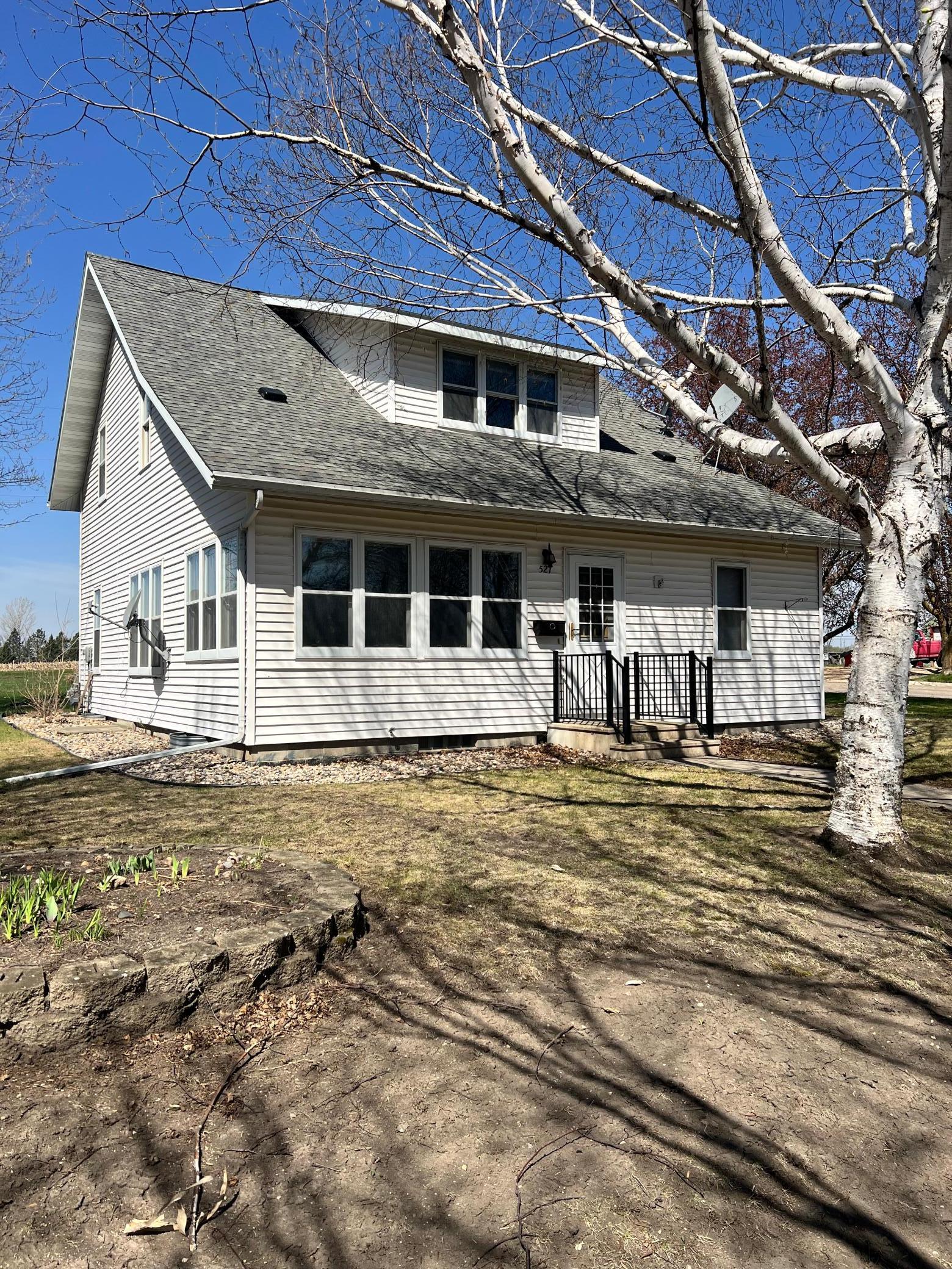 521 9th Avenue Property Photo 2