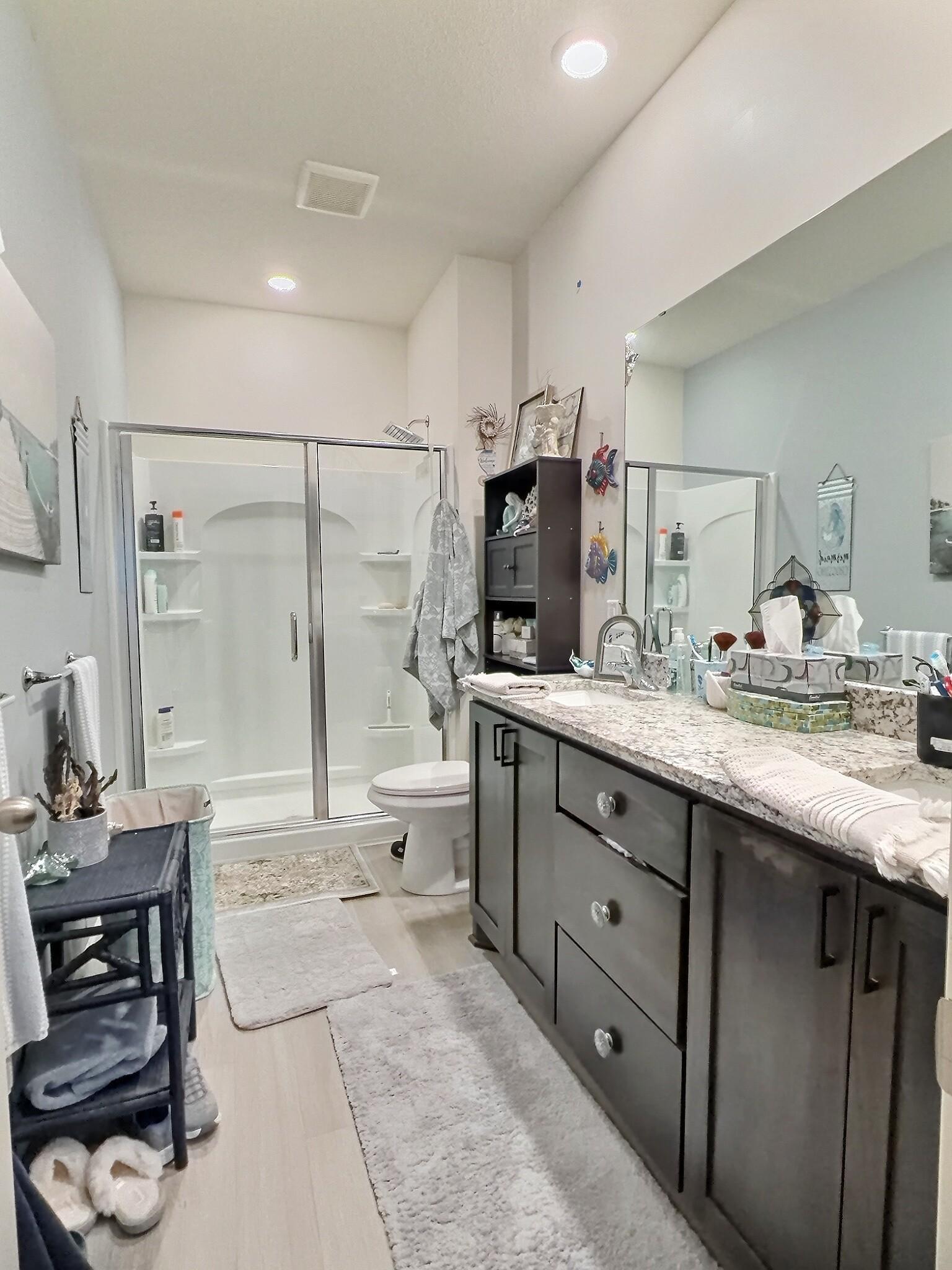 501 Valley Drive W Property Photo 10