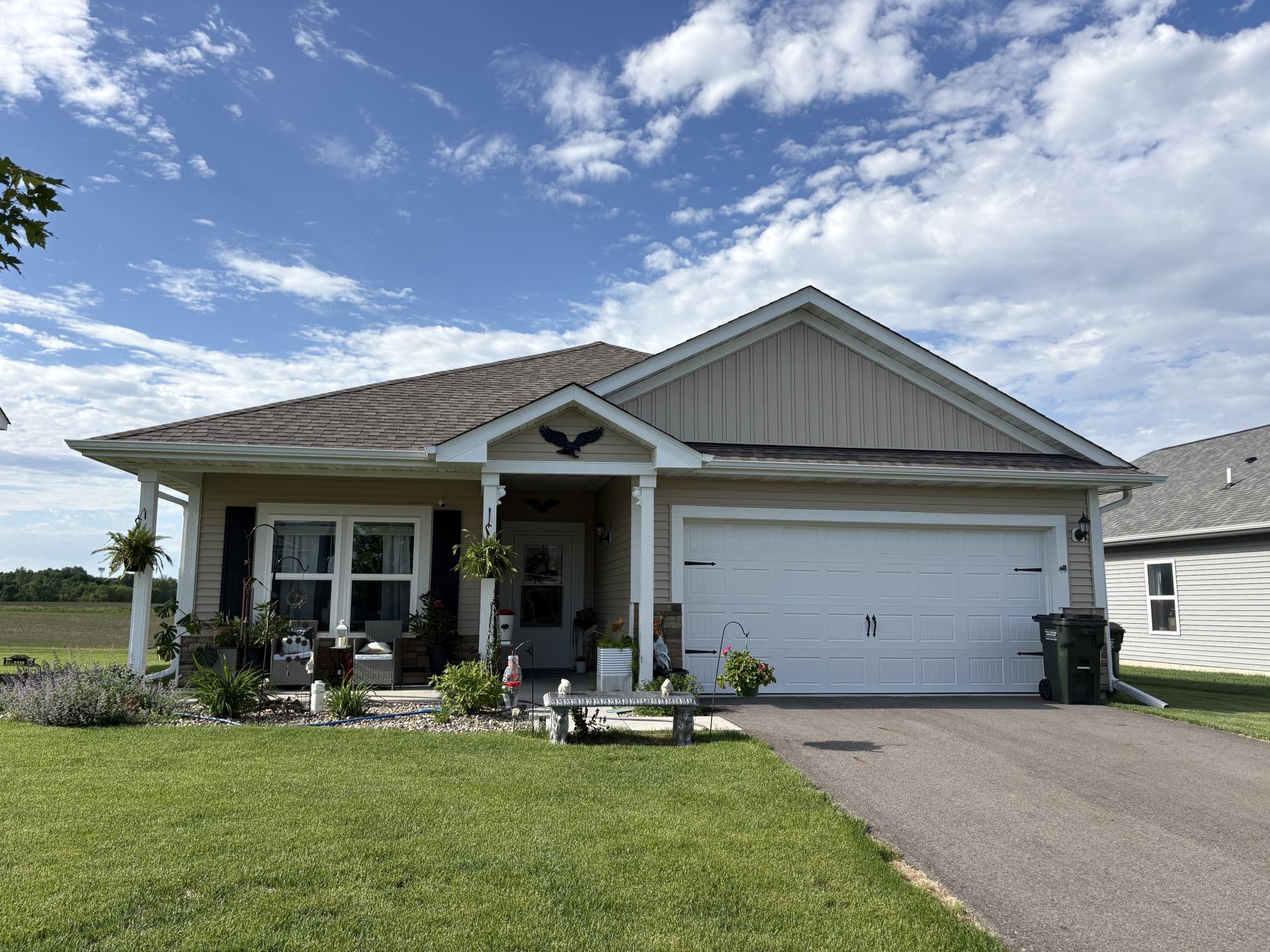 501 Valley Drive W Property Photo 16