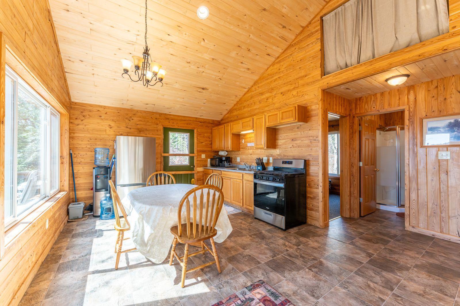5327 Pine Island N Property Photo 6