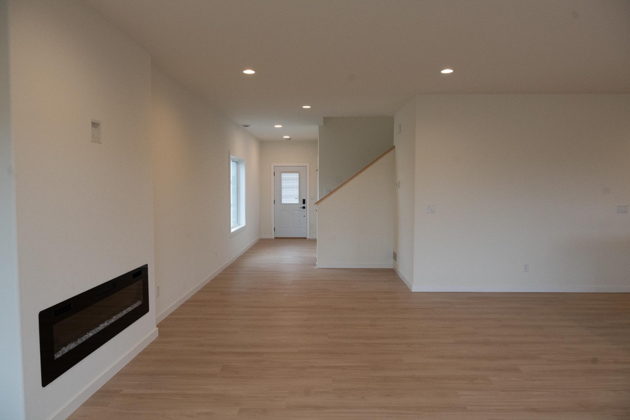 1002 Albert Drive W Property Photo 12