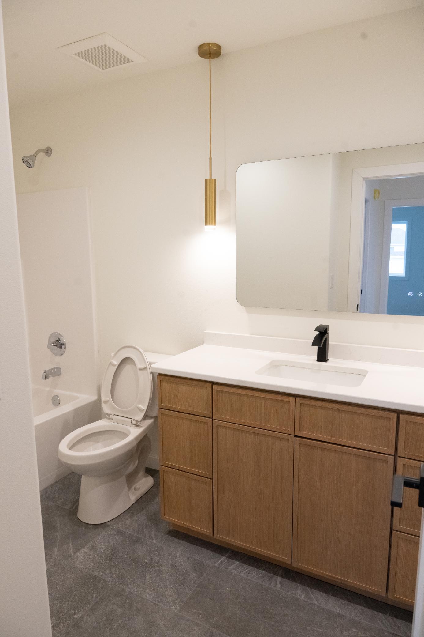 1002 Albert Drive W Property Photo 13