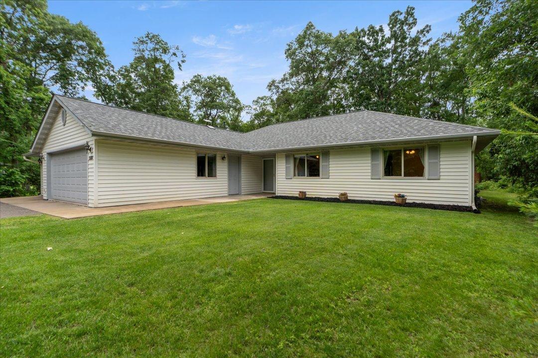 33897 Dancing Bear Drive Property Photo 3