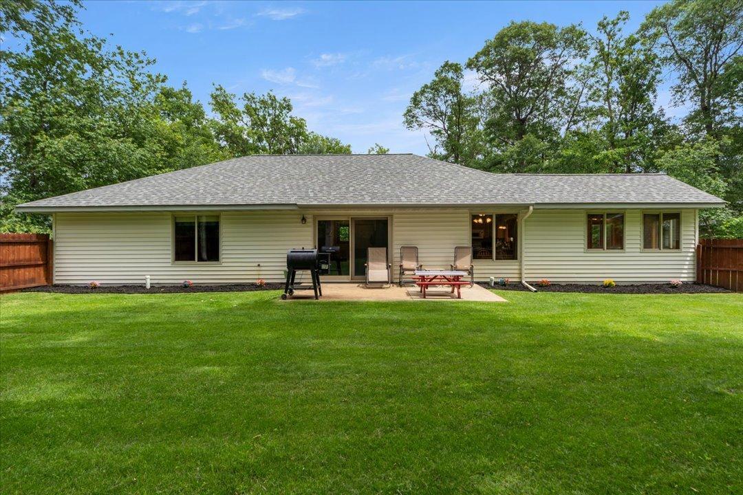 33897 Dancing Bear Drive Property Photo 4