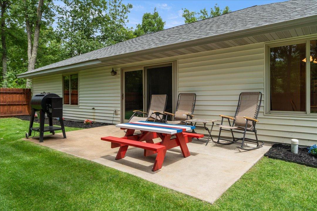 33897 Dancing Bear Drive Property Photo 5