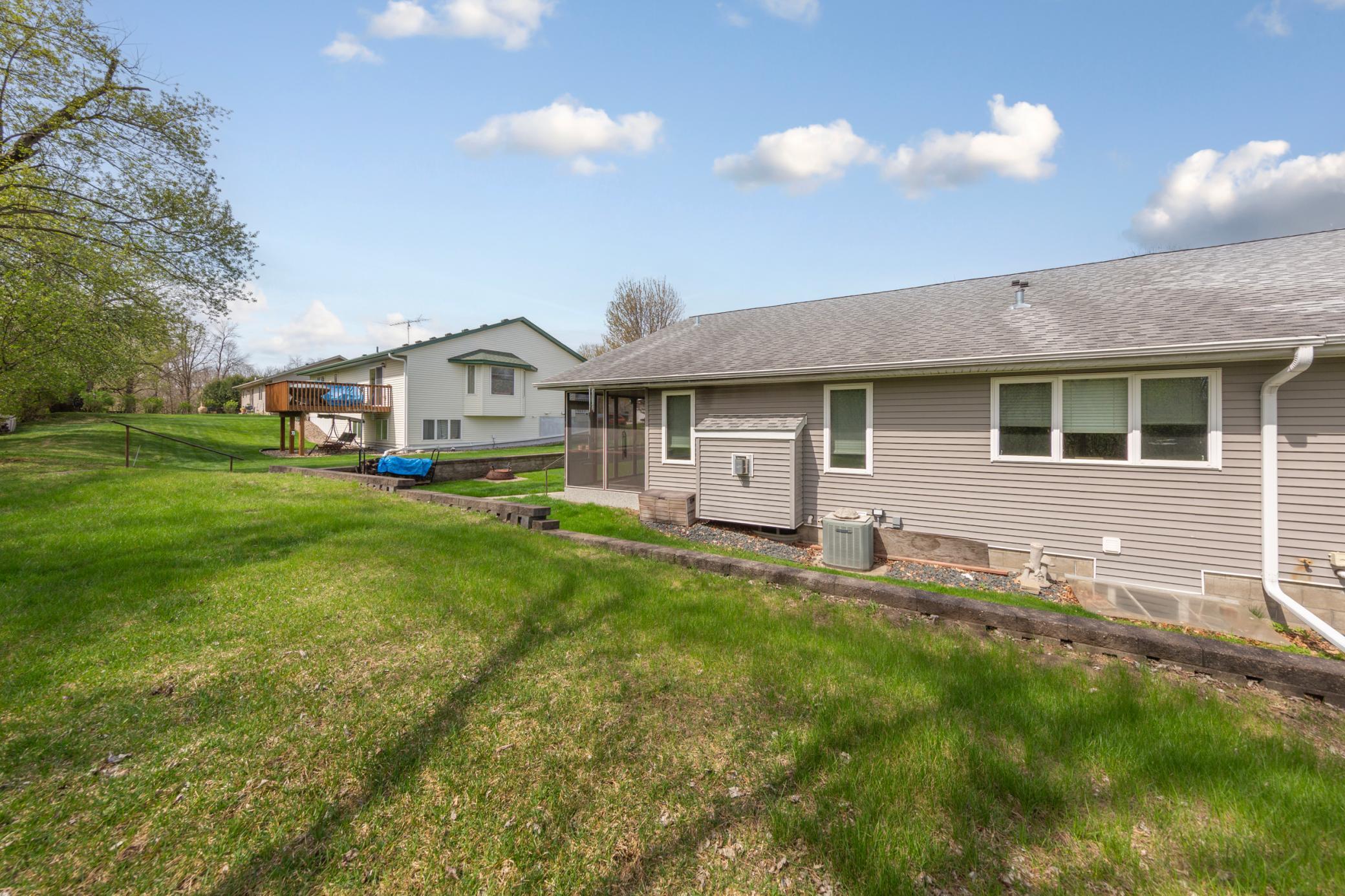 949 Rice Street Property Photo 6