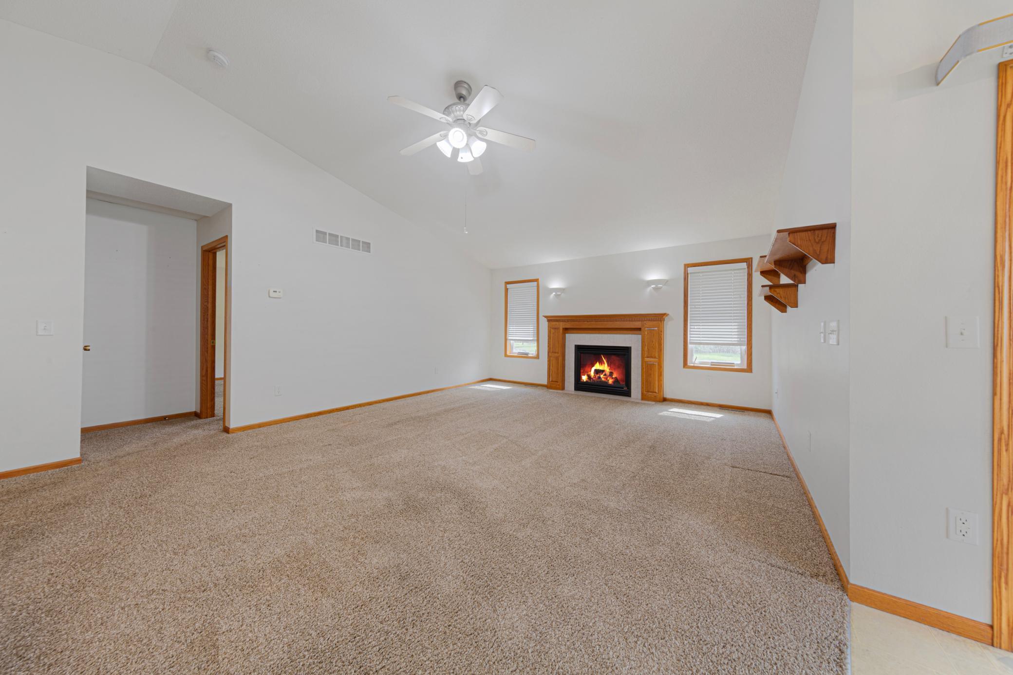 949 Rice Street Property Photo 13