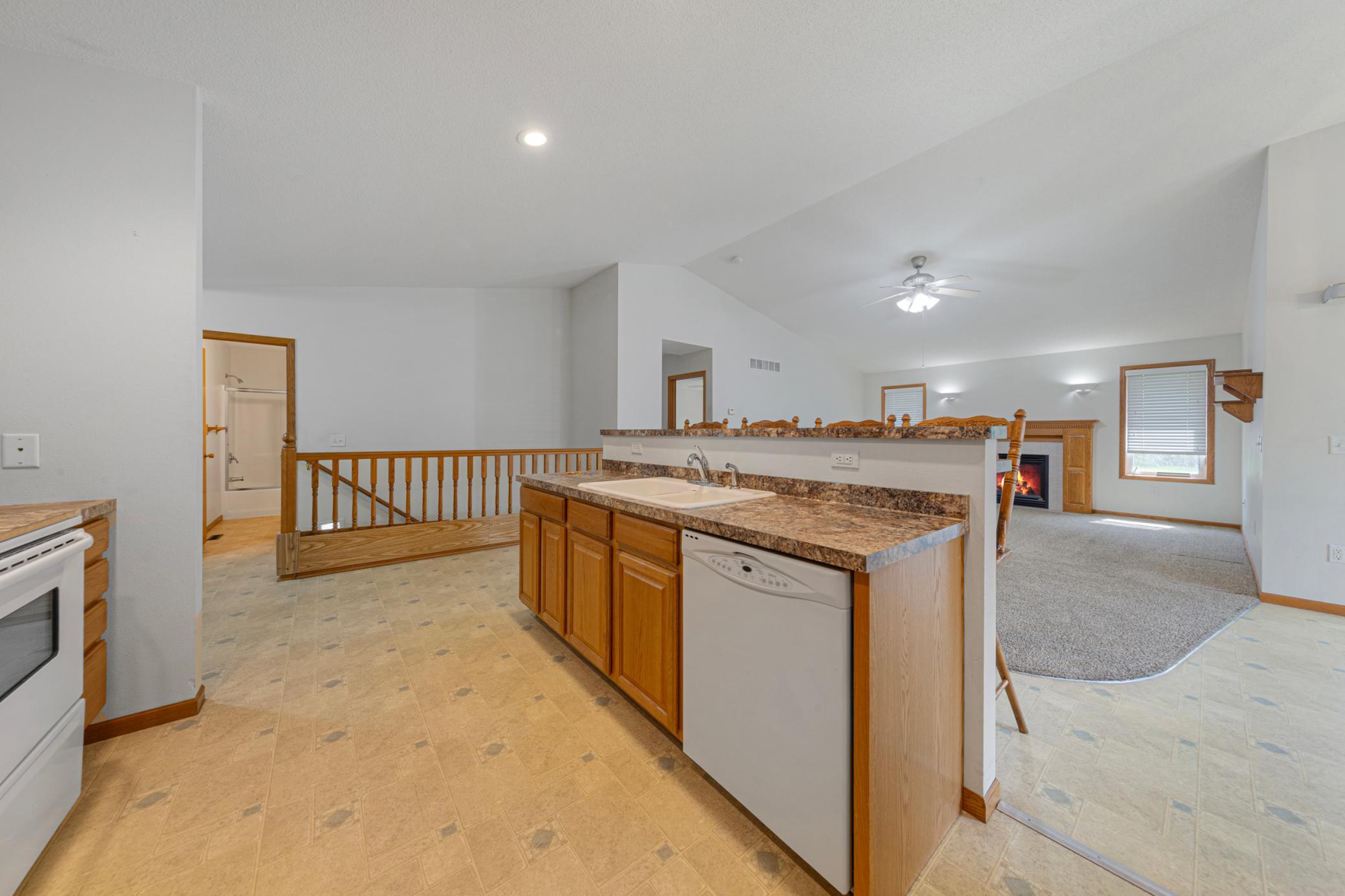 949 Rice Street Property Photo 15