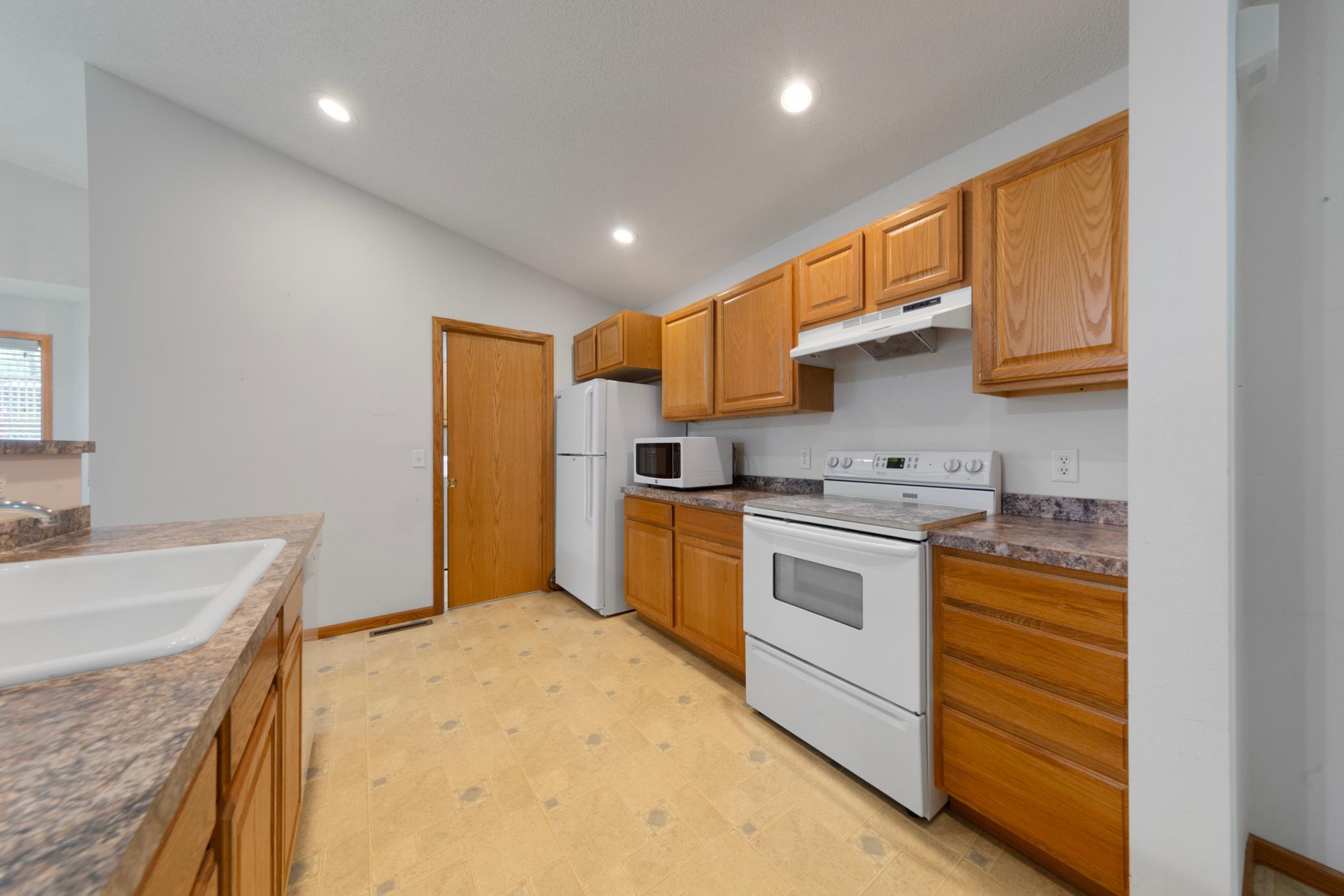 949 Rice Street Property Photo 20