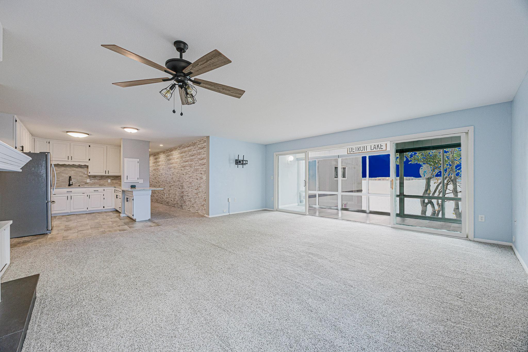 315 Park Lake Boulevard 414 Property Photo 6