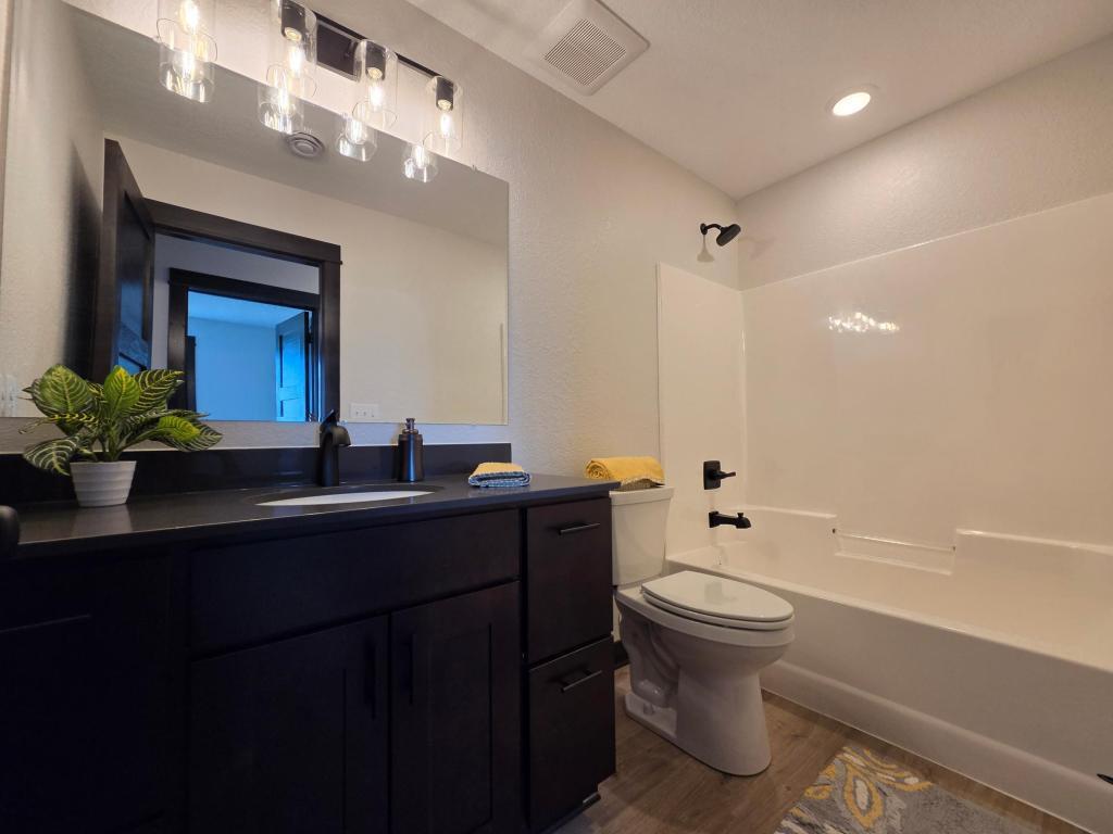 240 Henry Circle Property Photo 12