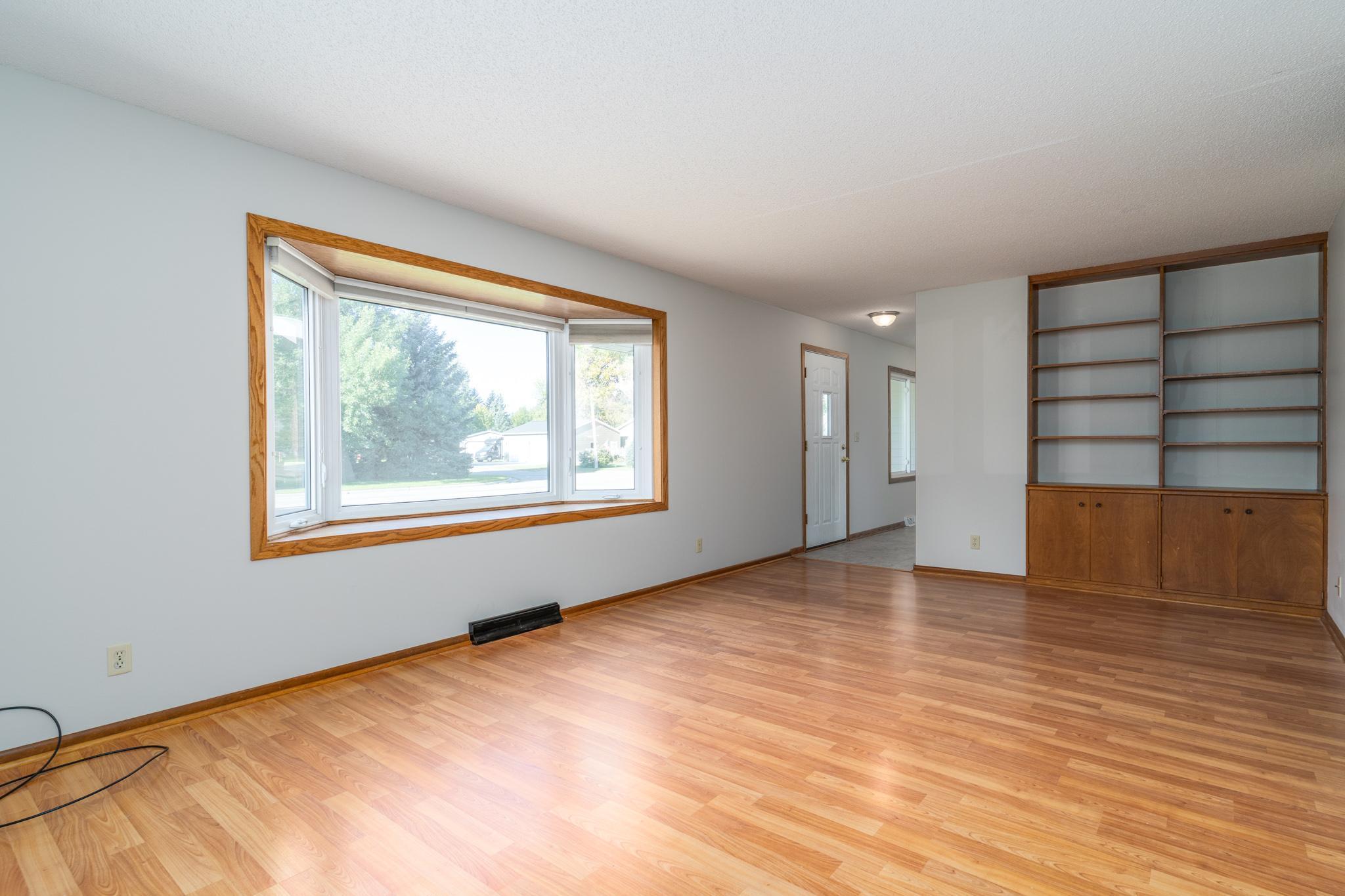 305 Euclid Avenue Property Photo 4