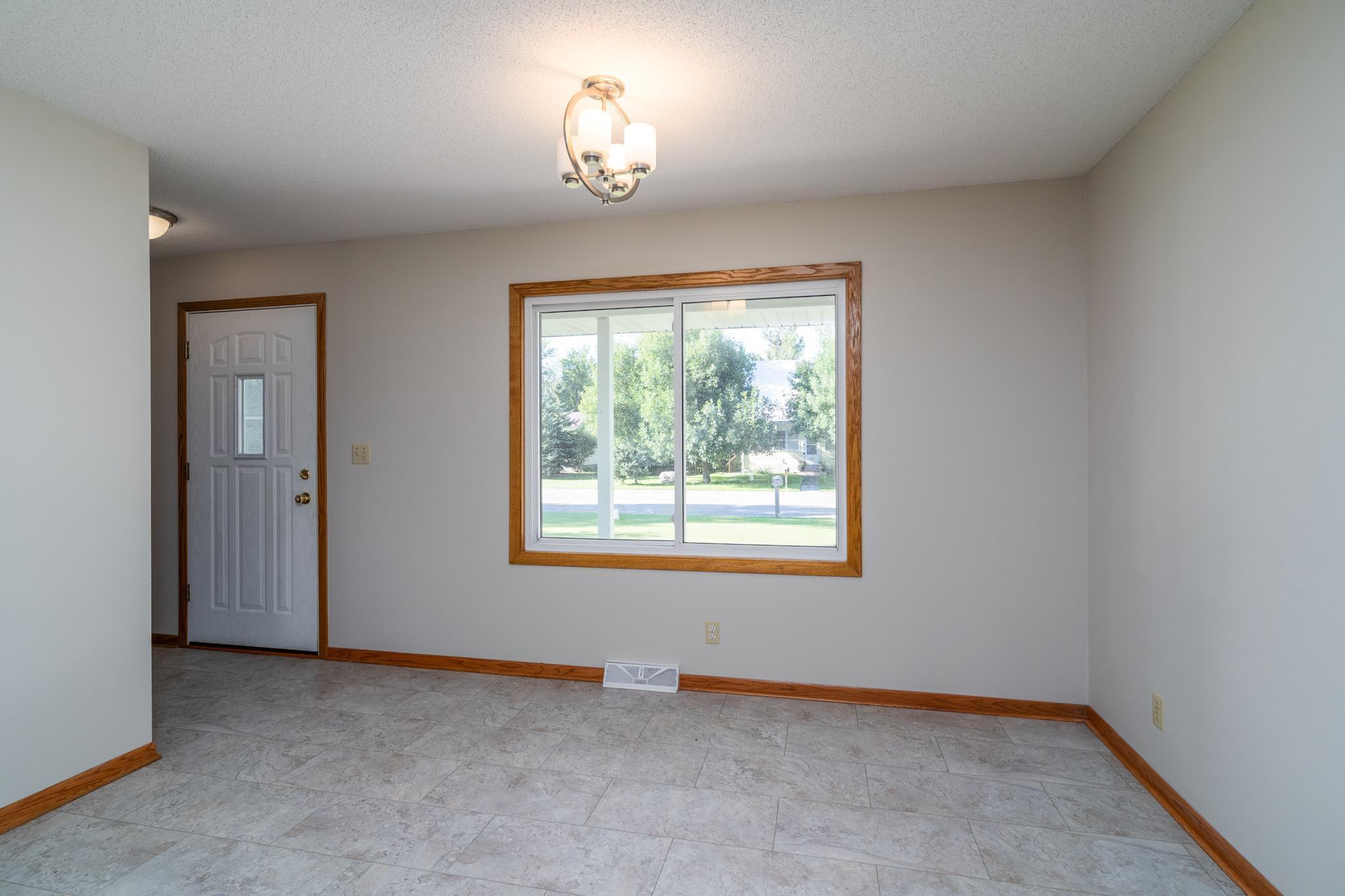 305 Euclid Avenue Property Photo 6