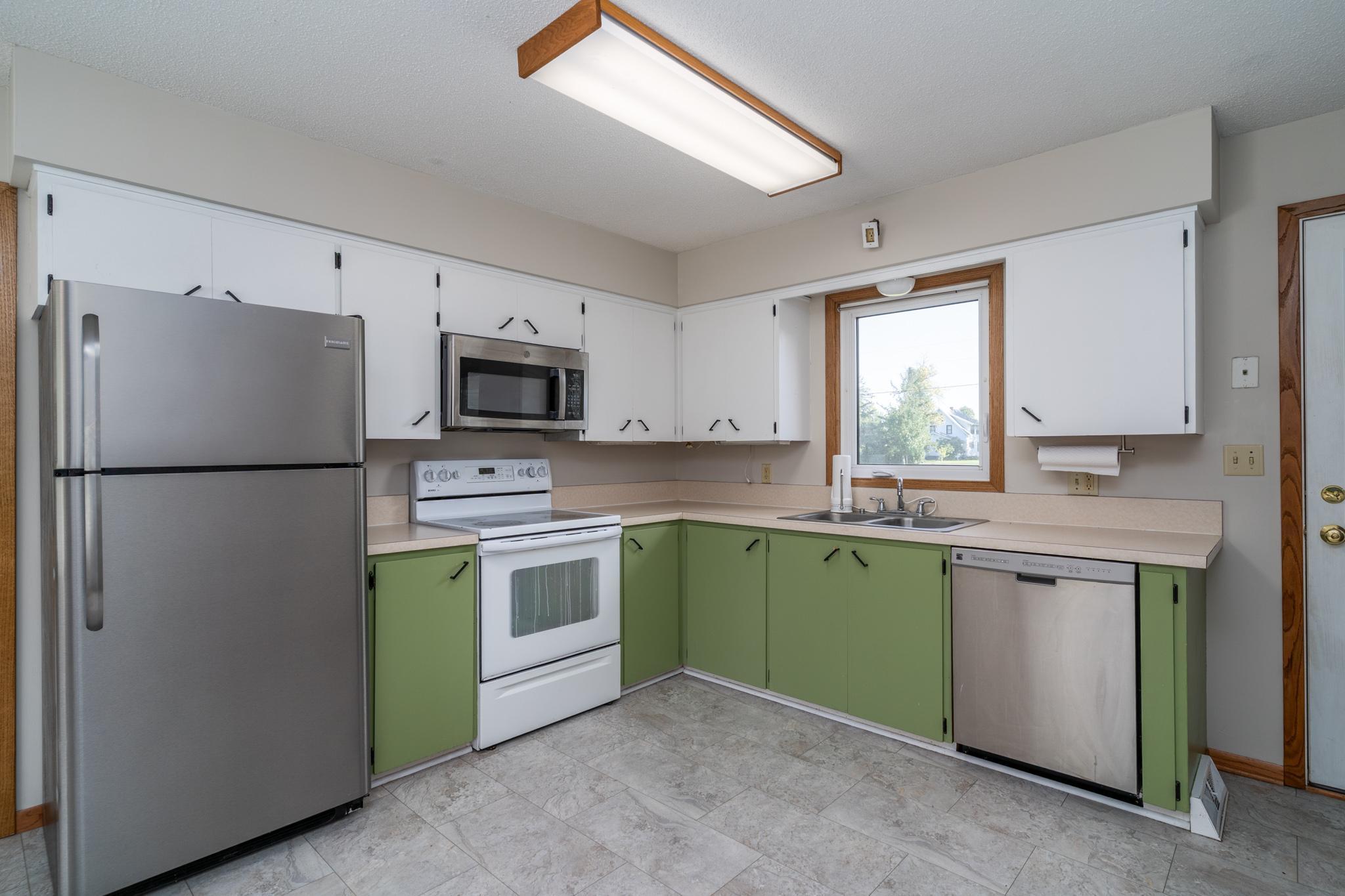 305 Euclid Avenue Property Photo 7