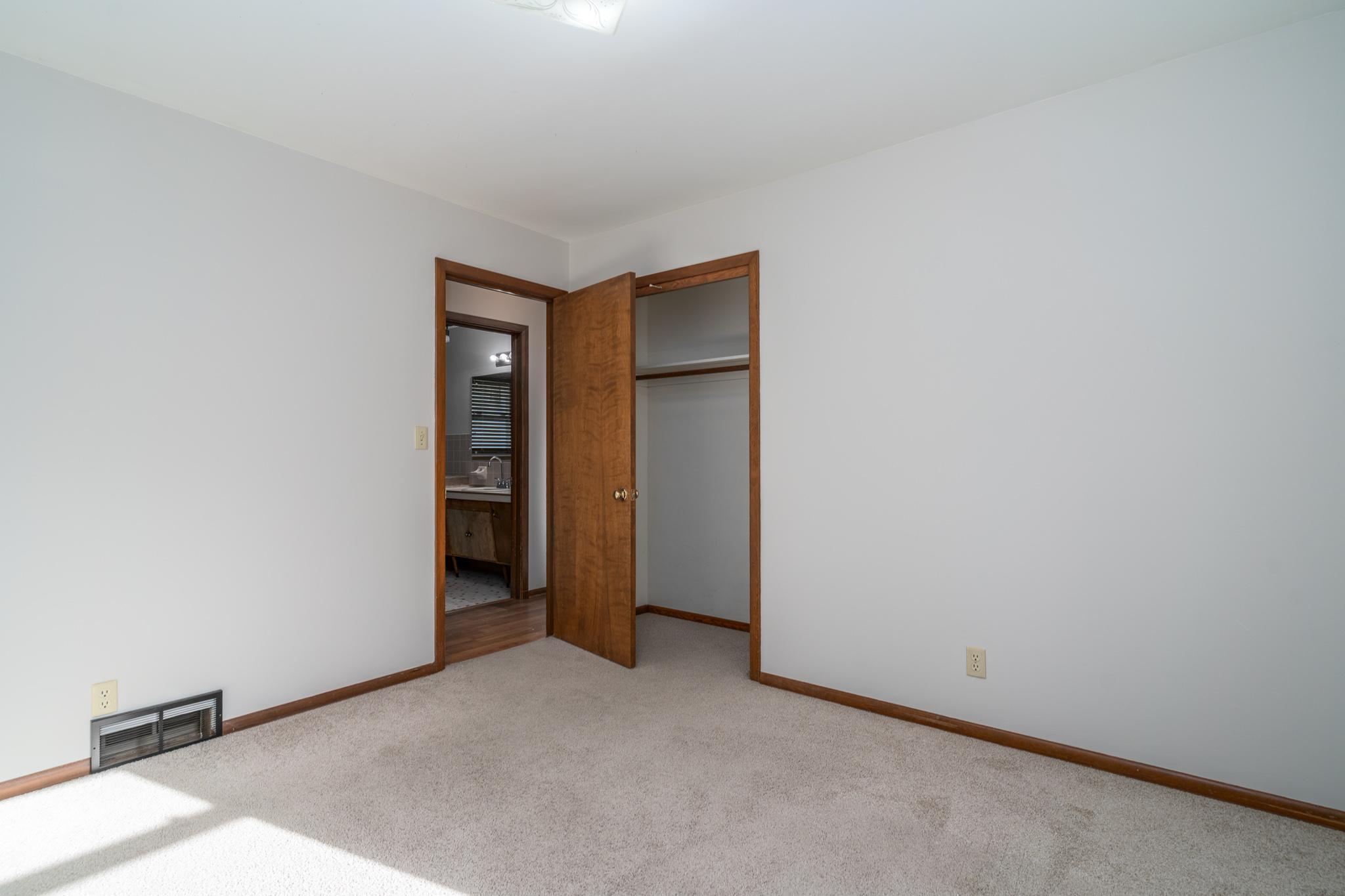 305 Euclid Avenue Property Photo 12