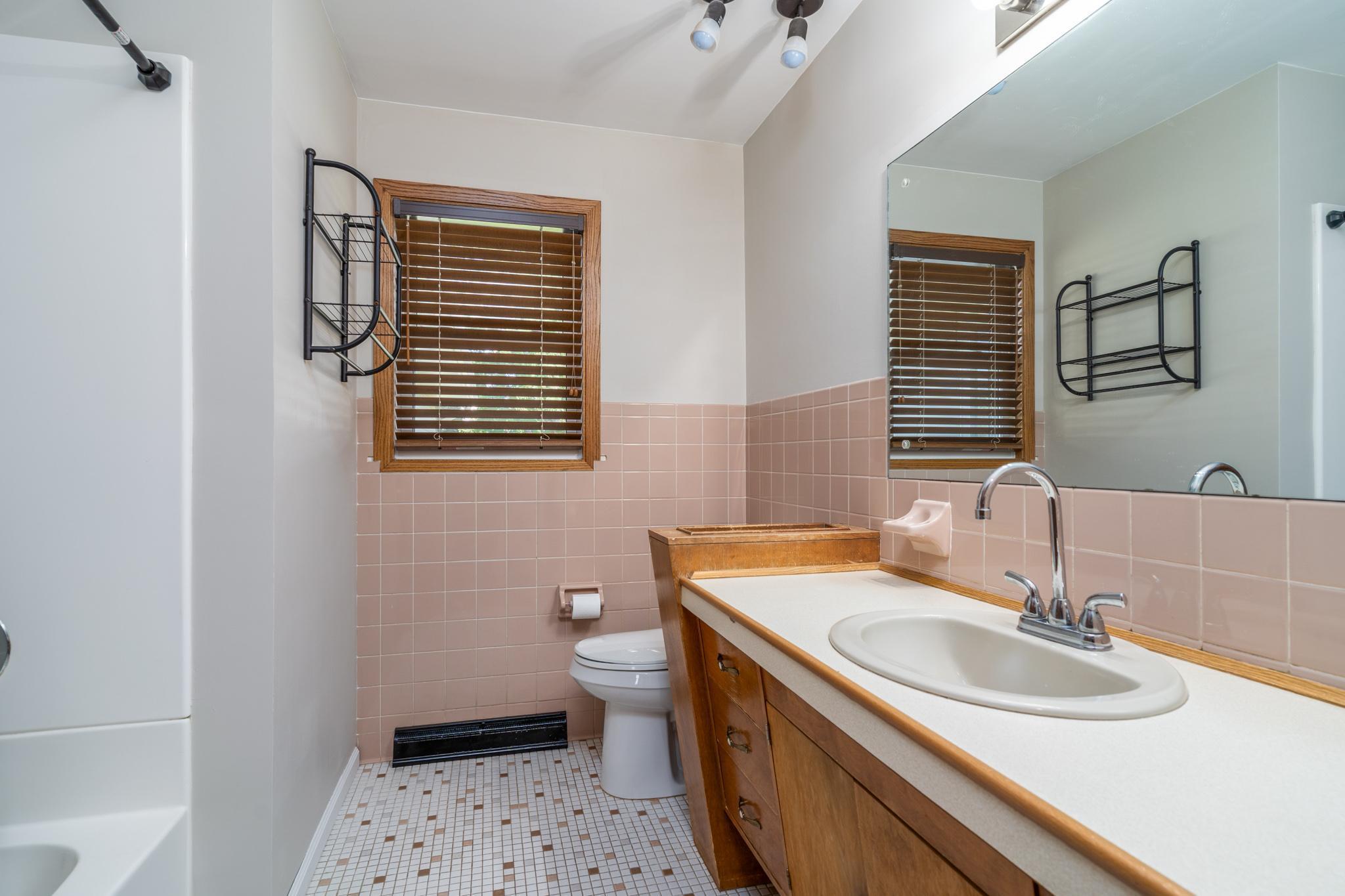 305 Euclid Avenue Property Photo 18