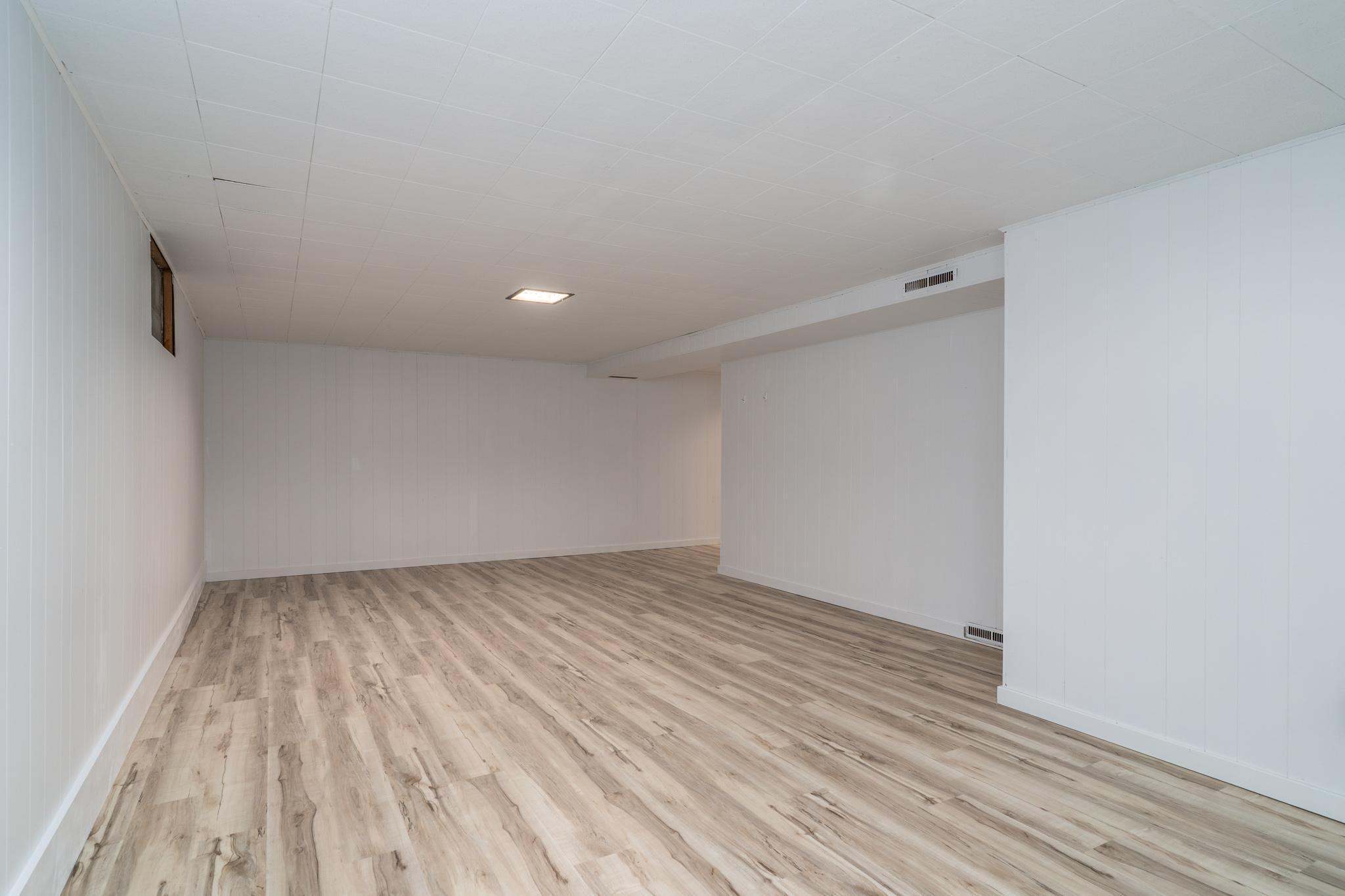 305 Euclid Avenue Property Photo 20