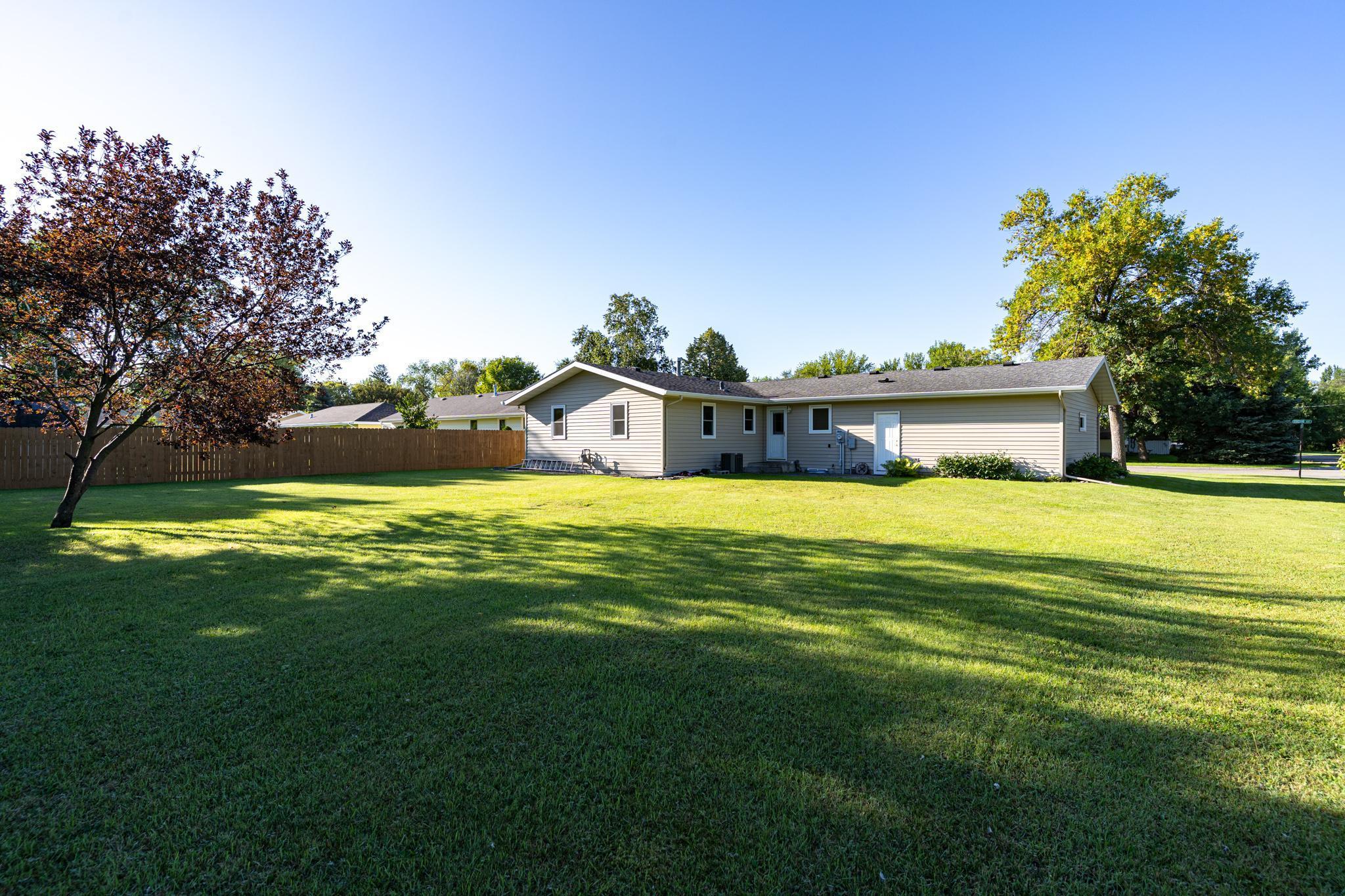 305 Euclid Avenue Property Photo 32