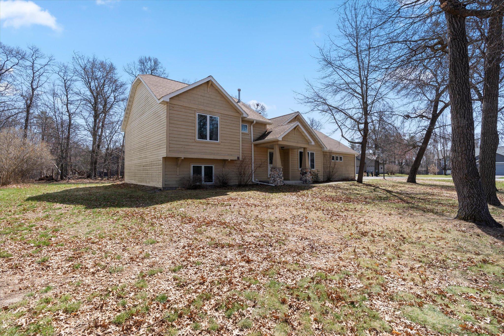 13910 Cherrywood Drive Property Photo 1