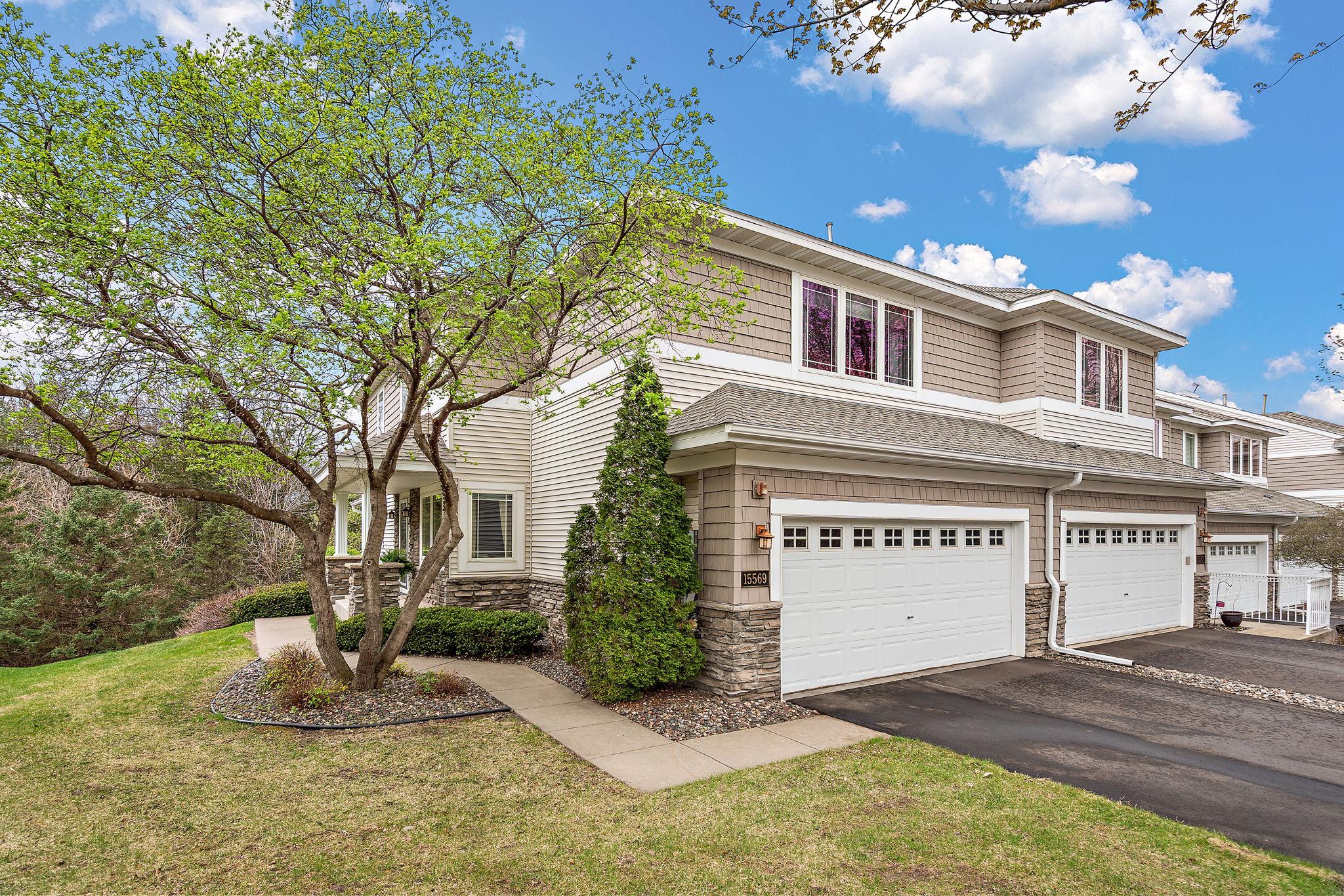 15569 Lilac Drive Property Photo 1